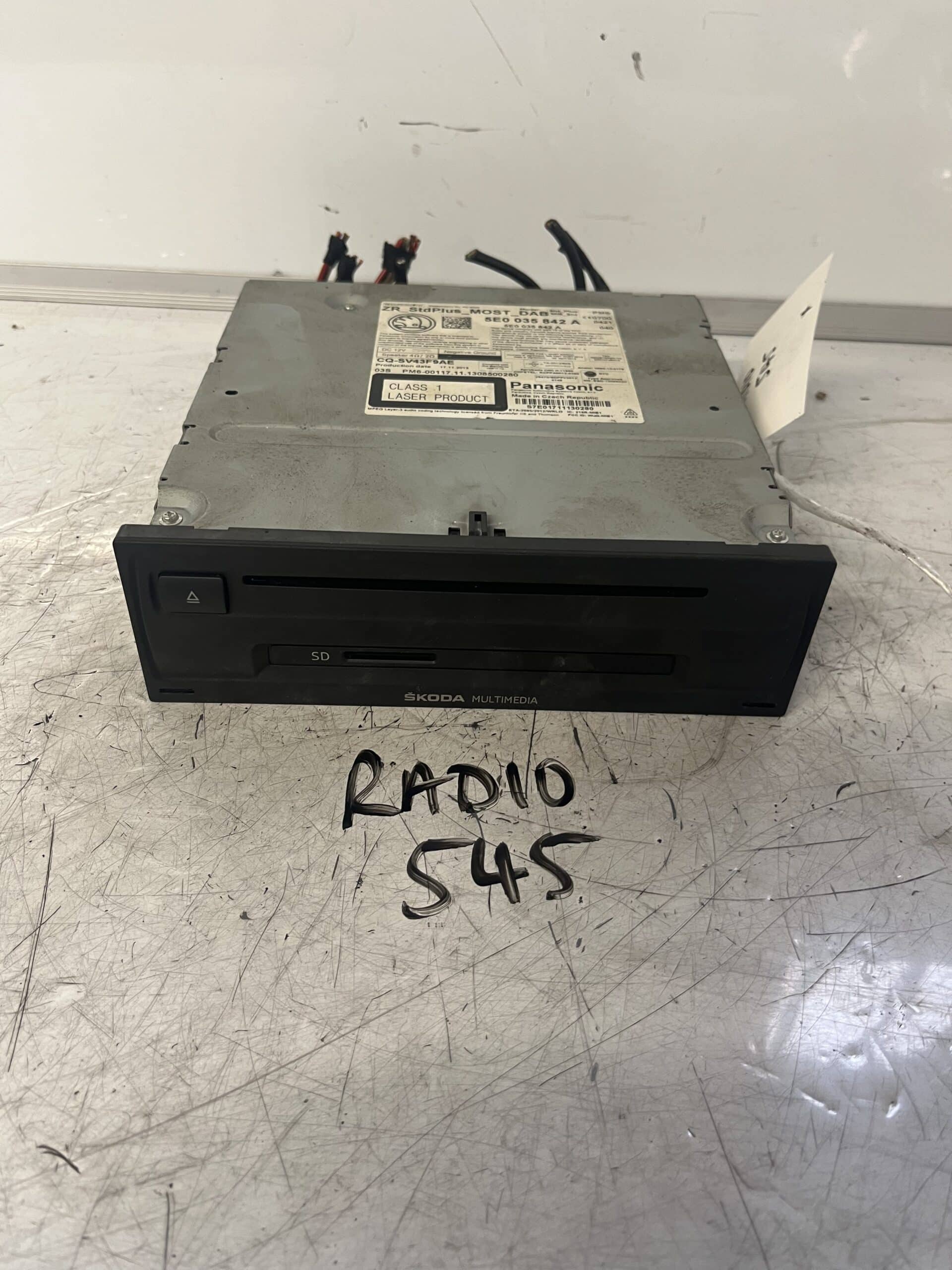 Skoda Rapid / Octavia 2012-2017 Radio Head Unit – 5E0035842A