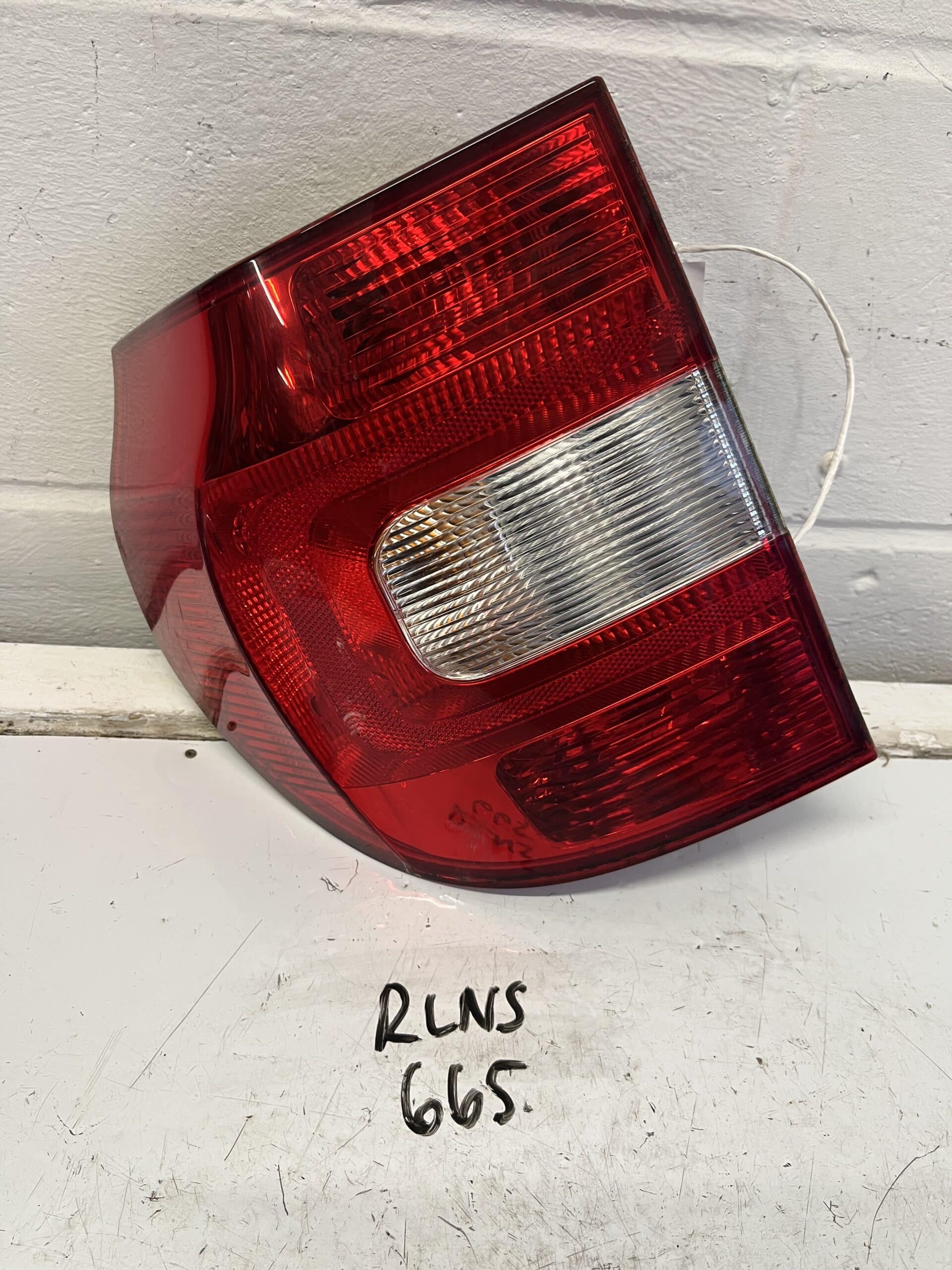 Skoda Yeti 2009-2017 Hatchback Near Side Taillamp – 5L0945095