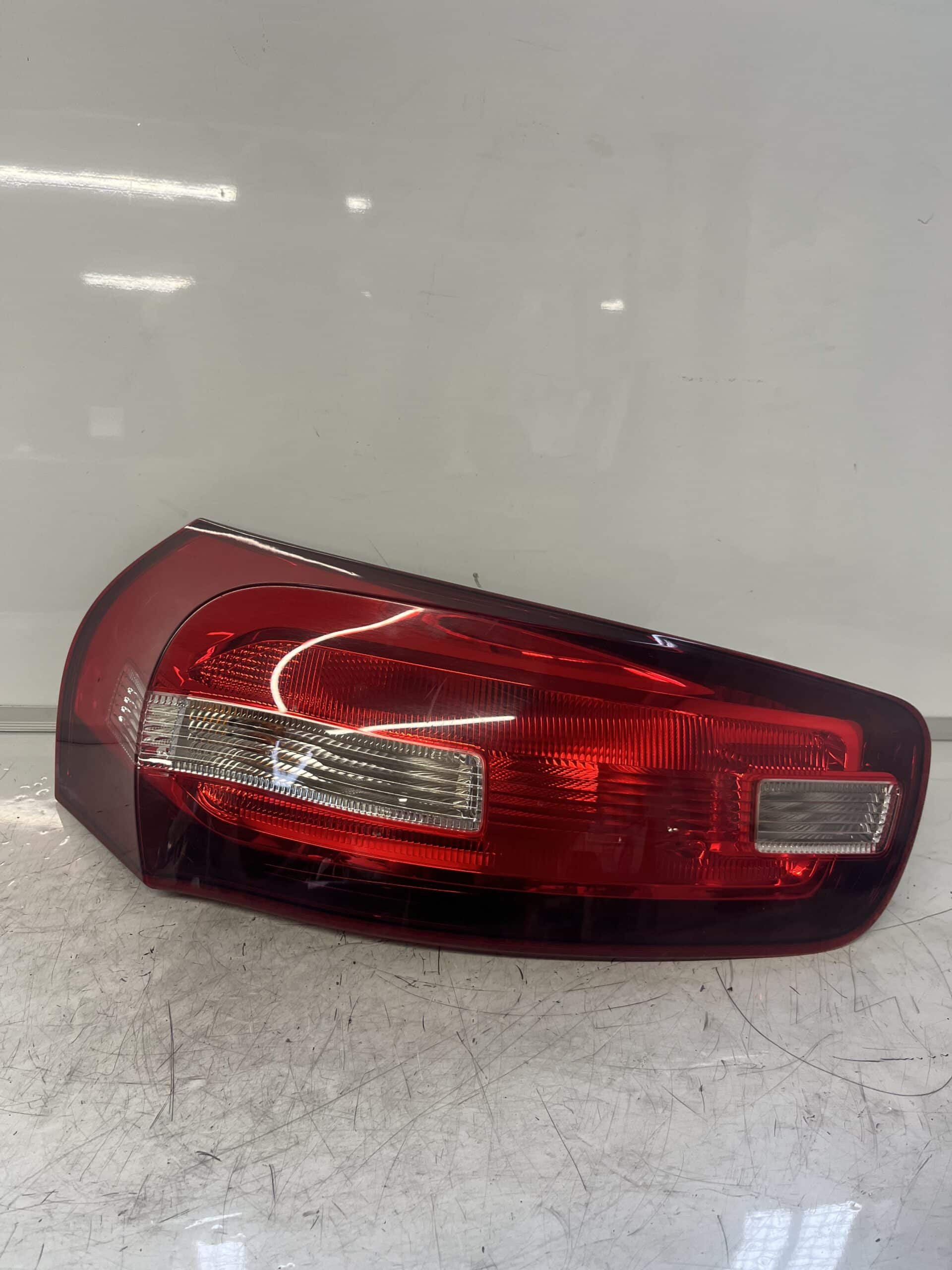 Citroen C4 Picasso 2013-2018 5 Door Mpv Near Side Taillamp ( Not Grand Model )