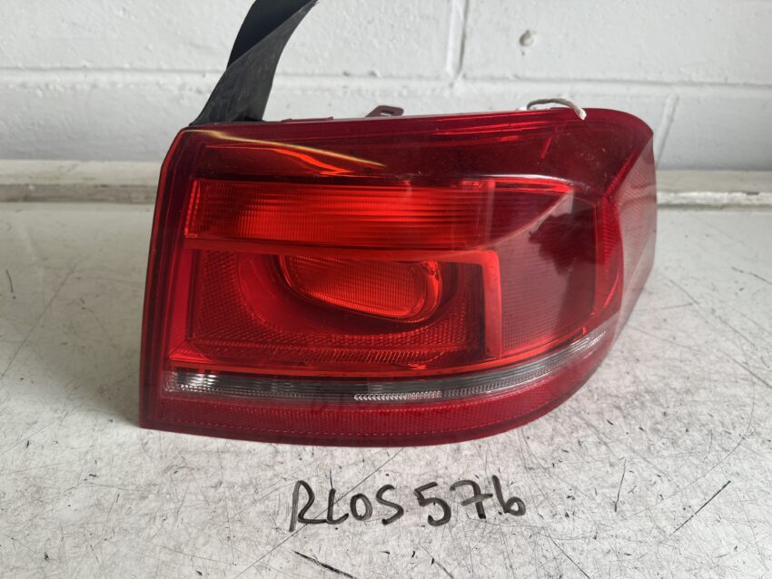 Volkswagen Passat 2010-2014 Saloon Off Side Taillamp – 3AE945096F