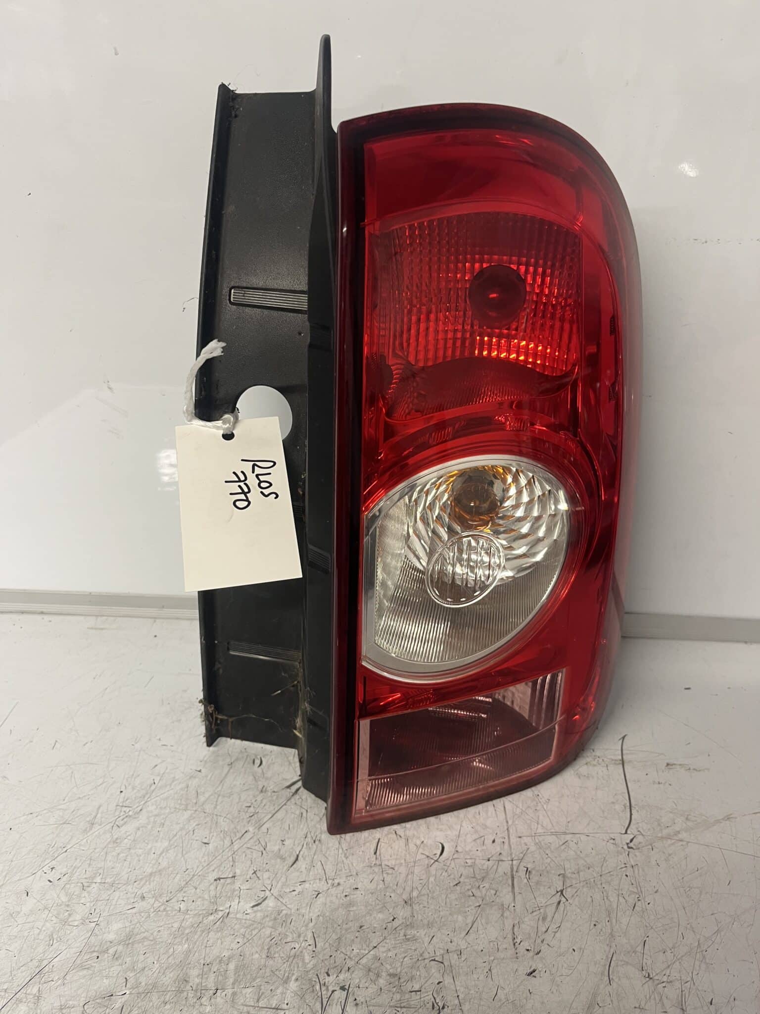 Dacia Duster 2010-2014 5 Door Hatchback Off Side Taillamp