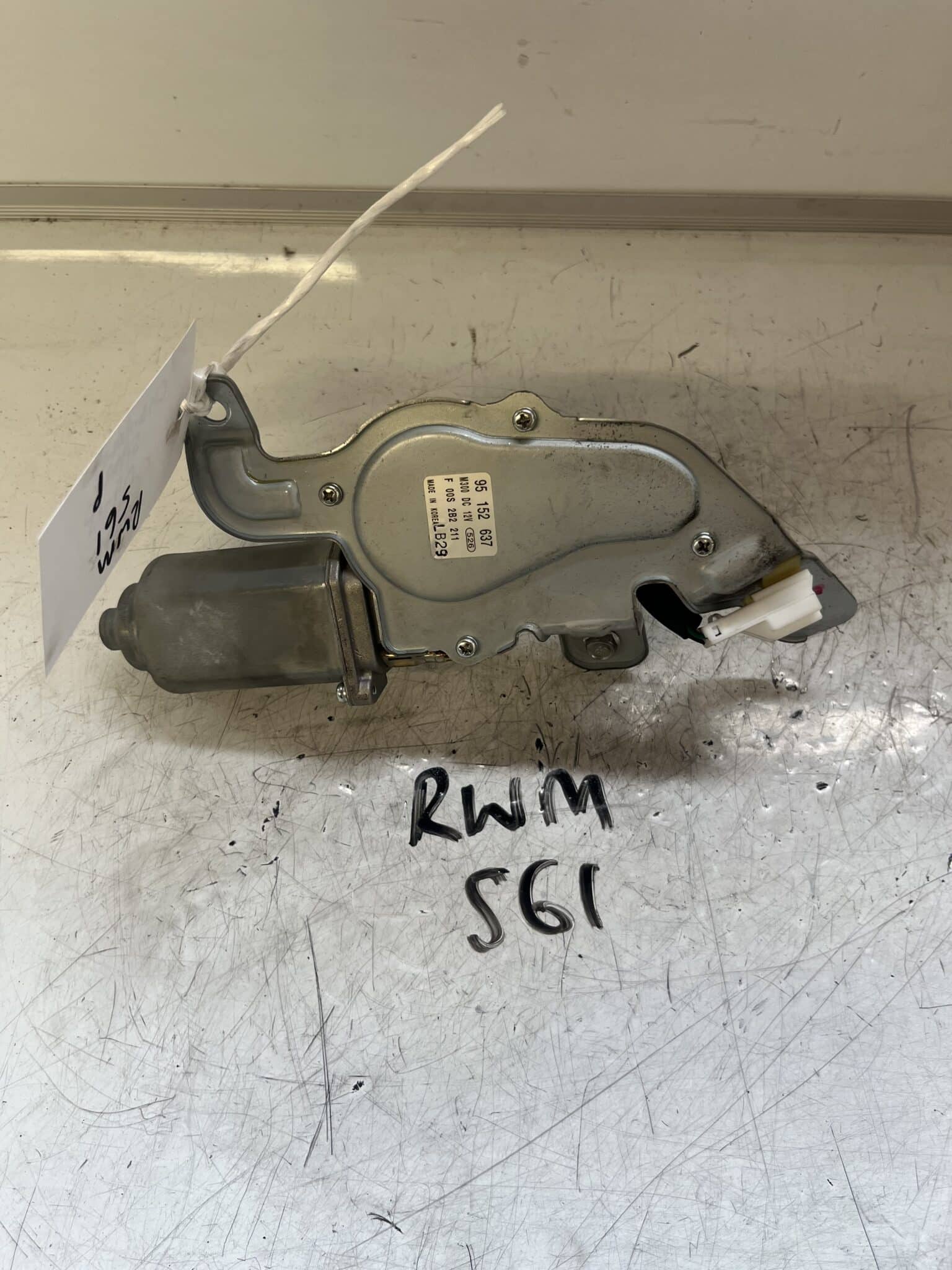 Chevrolet Spark 2009-2015 Hatchback Rear Wiper Motor – 95152637