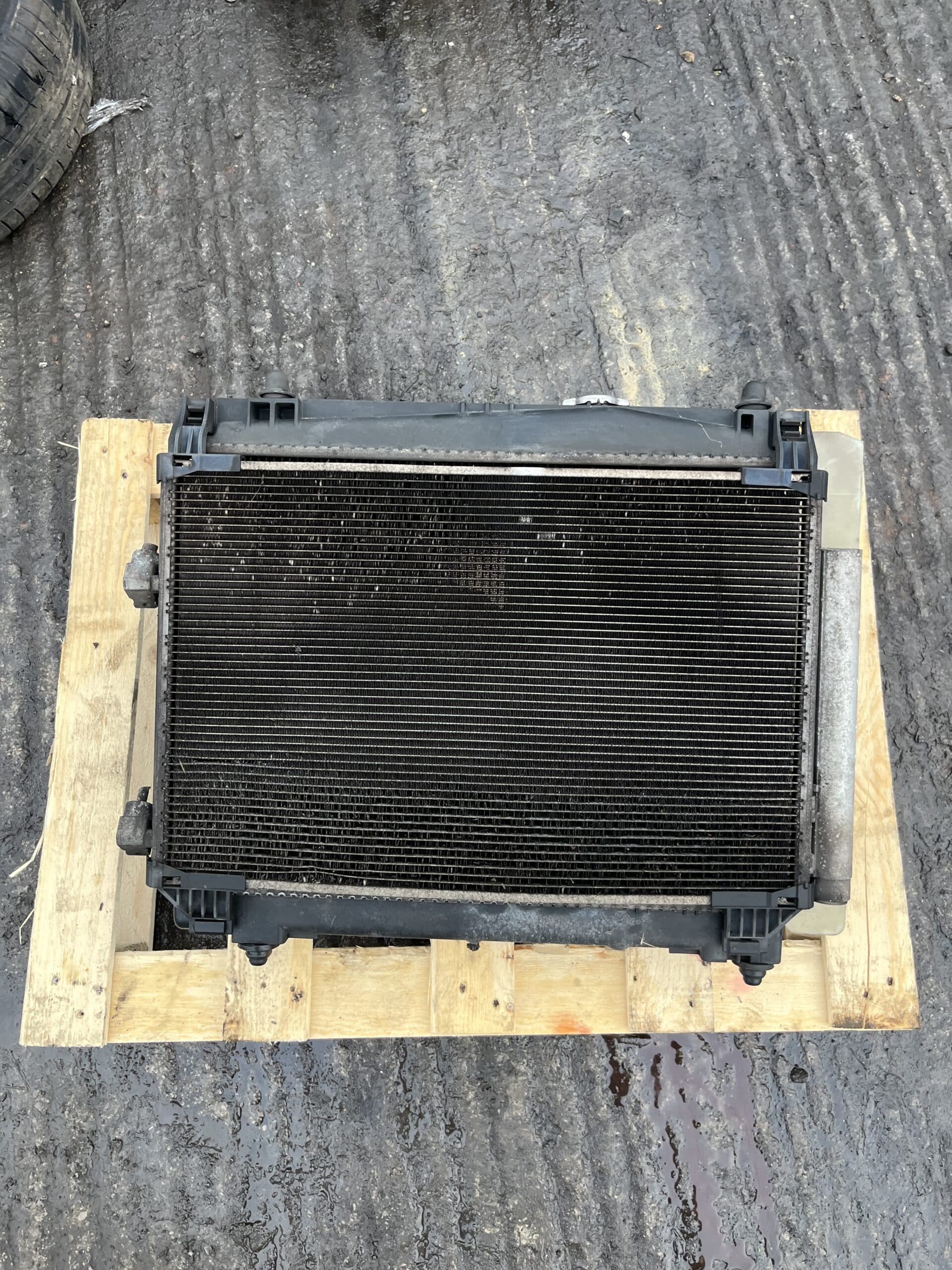 Toyota Yaris 2006-2011 1.0 Manual Petrol Radiator Pack With AC