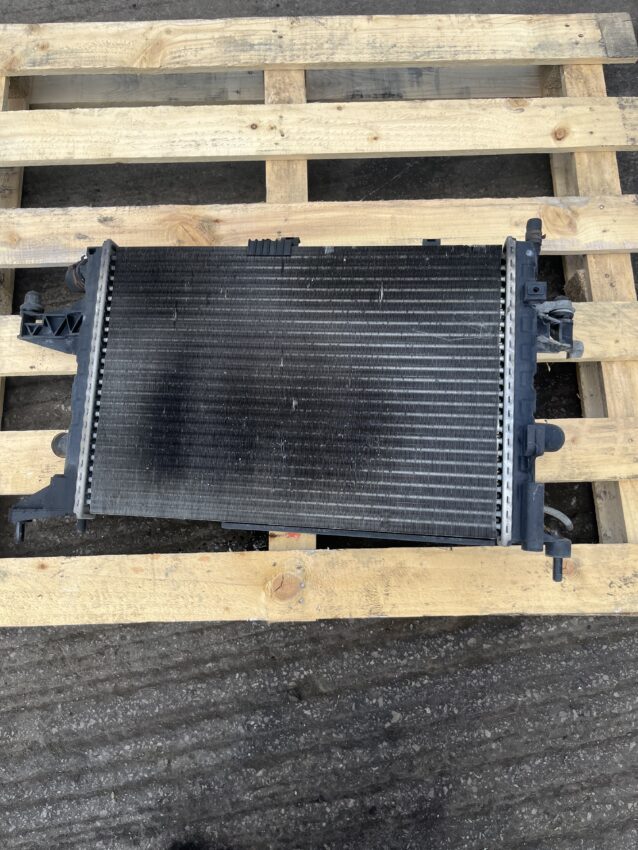 Vauxhall Corsa 2001-2006 1.0 / 1.2 Petrol Radiator – NON AC TYPE