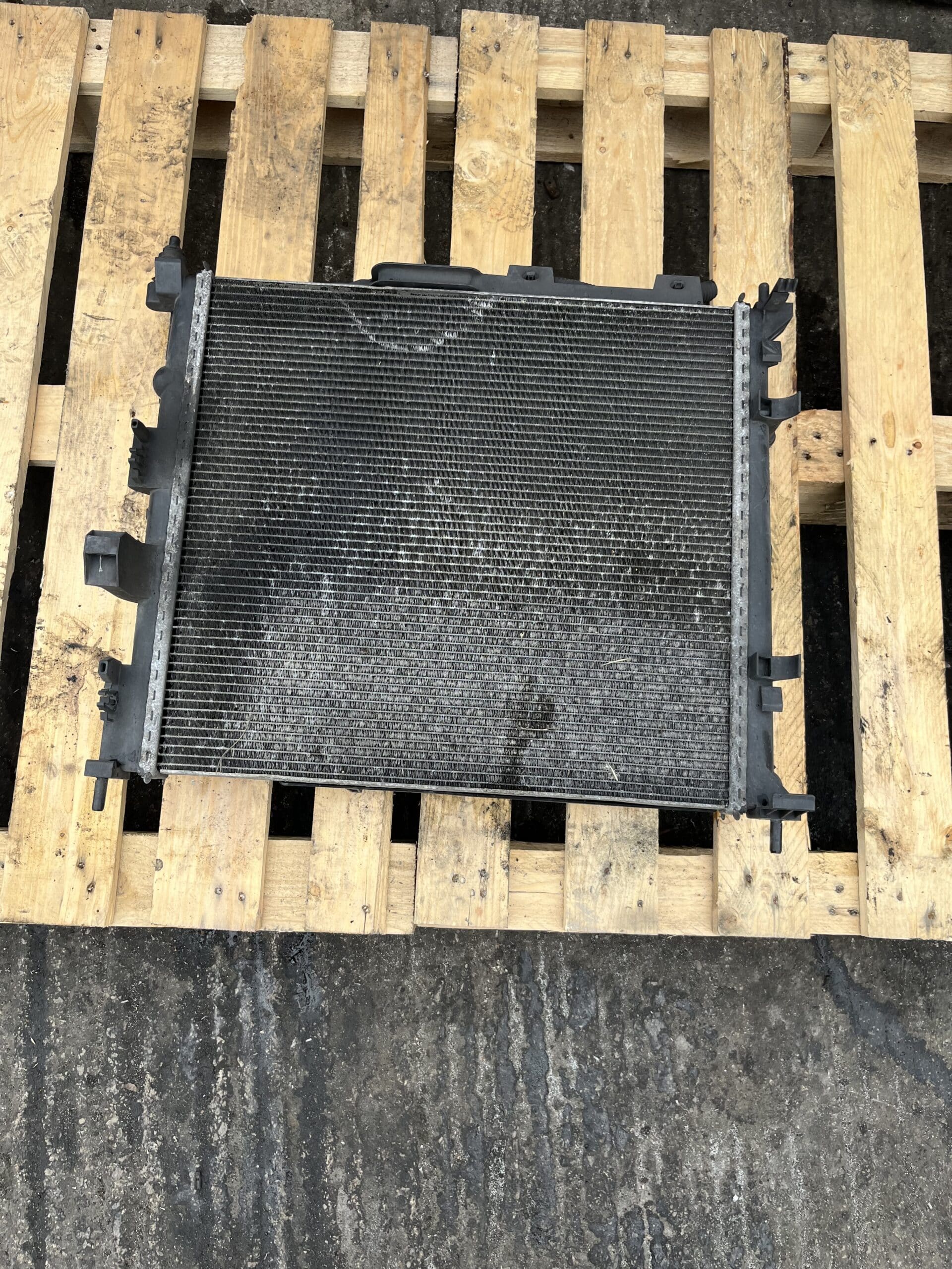 Nissan NV200 2010-2015 1.5 DCI Radiator – Non AC Type