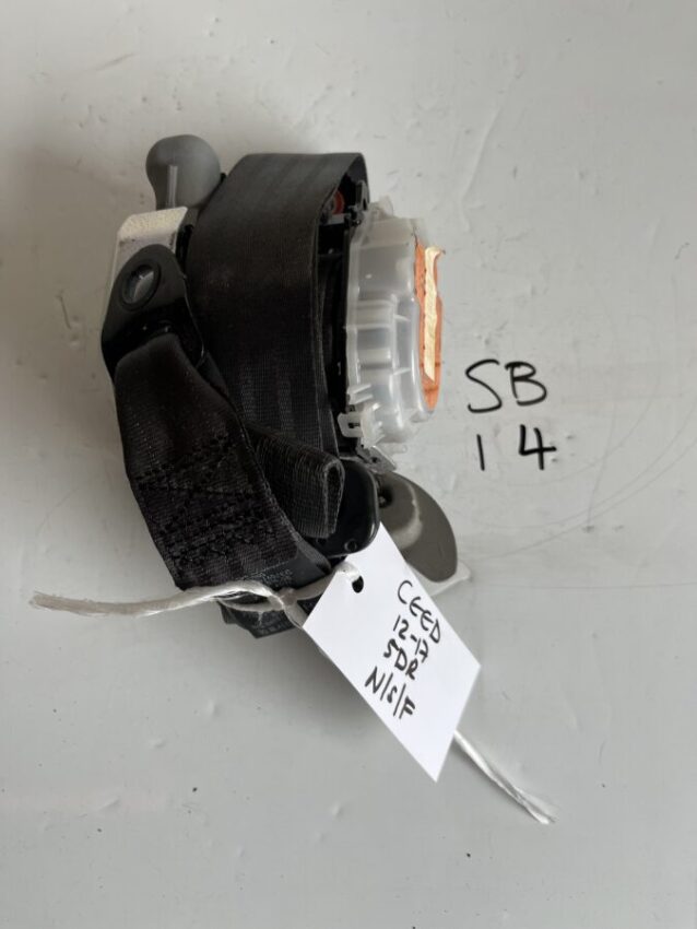 KIA Ceed 2012-2017 5 Door Hatchback / Estate Near Side Front Seatbelt – 88810-A2100
