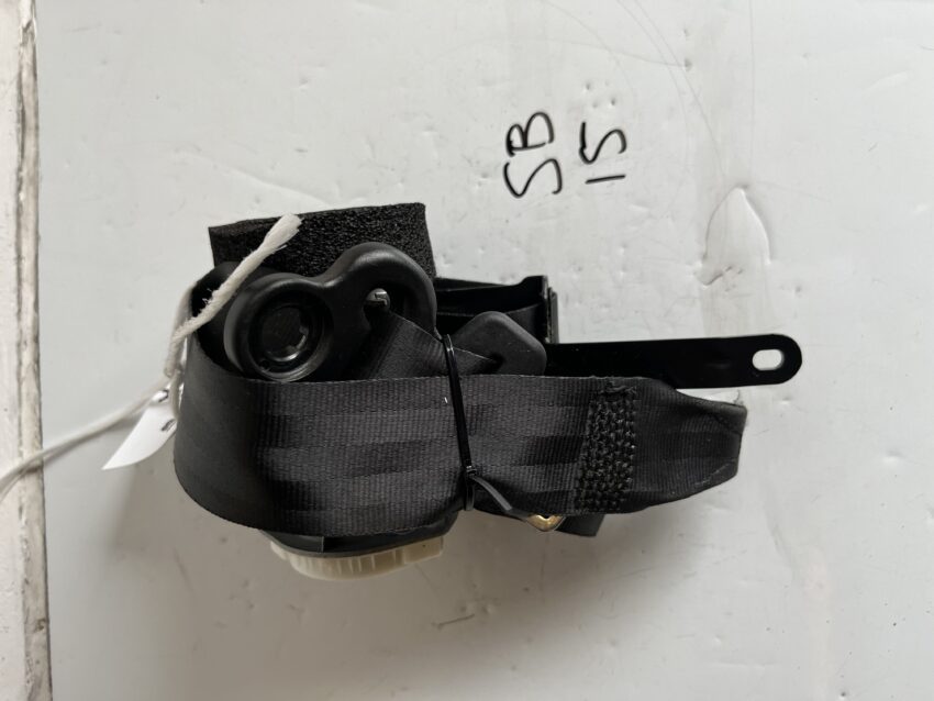 Ford Fiesta 2012-2017 3 Door Hatchback Near Side Front Seatbelt – C1BB-B61295-AC