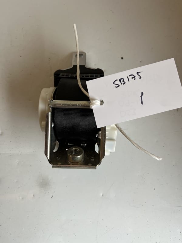Citroen DS3 2009-2018 3 Door Hatchback Off Side And Near Side Rear Seatbelt ( Universal Fits Both Sides ) – 98019948XX