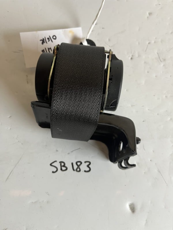 Vauxhall Astra 2010-2015 5 Door Hatchback Off Side Rear Seatbelt – 13380211