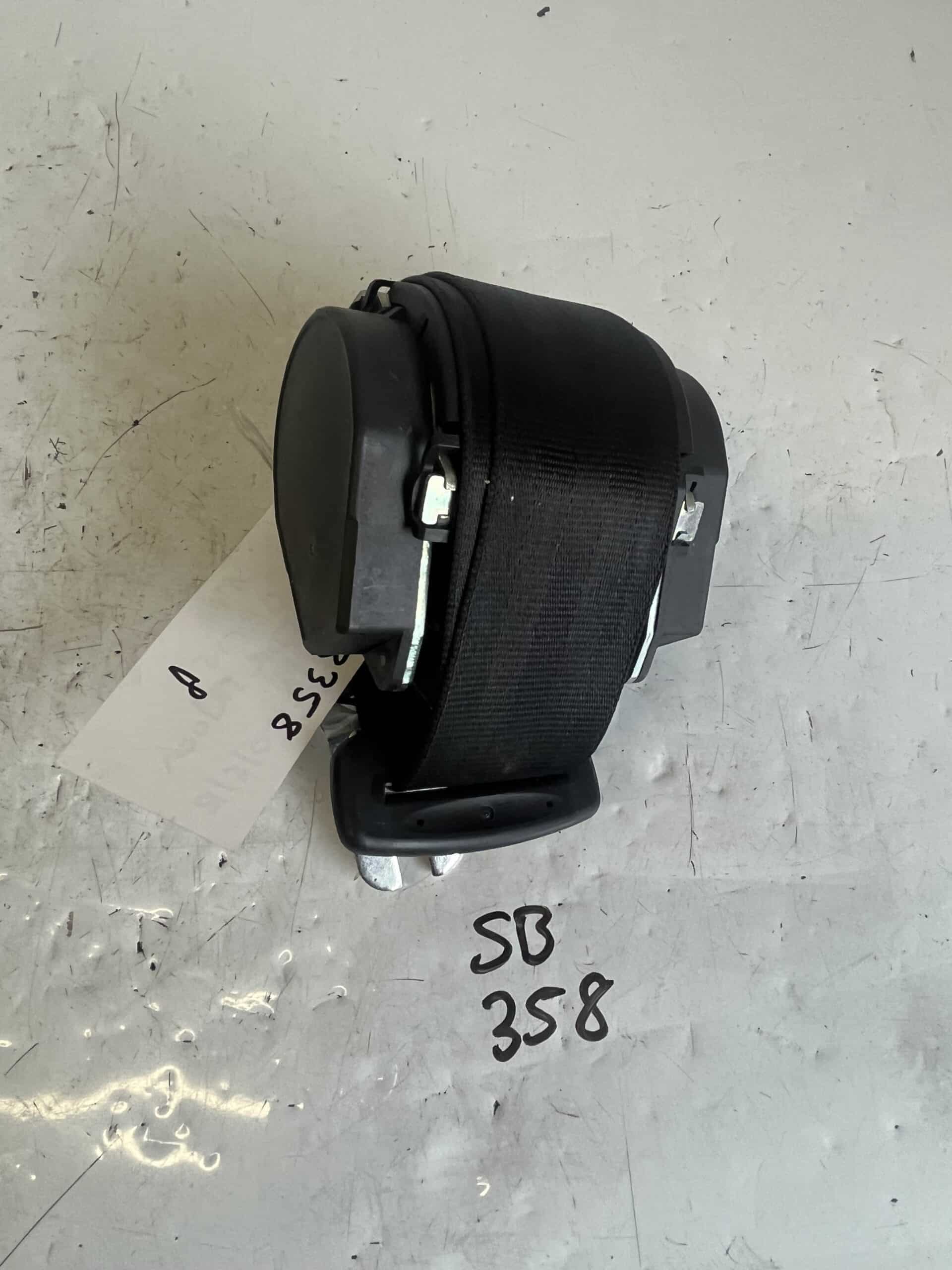 Audi A4 2008-2015 5 Door Saloon Rear Seatbelt ( Universal Fits Both Sides Rear ) – 8K0857805P