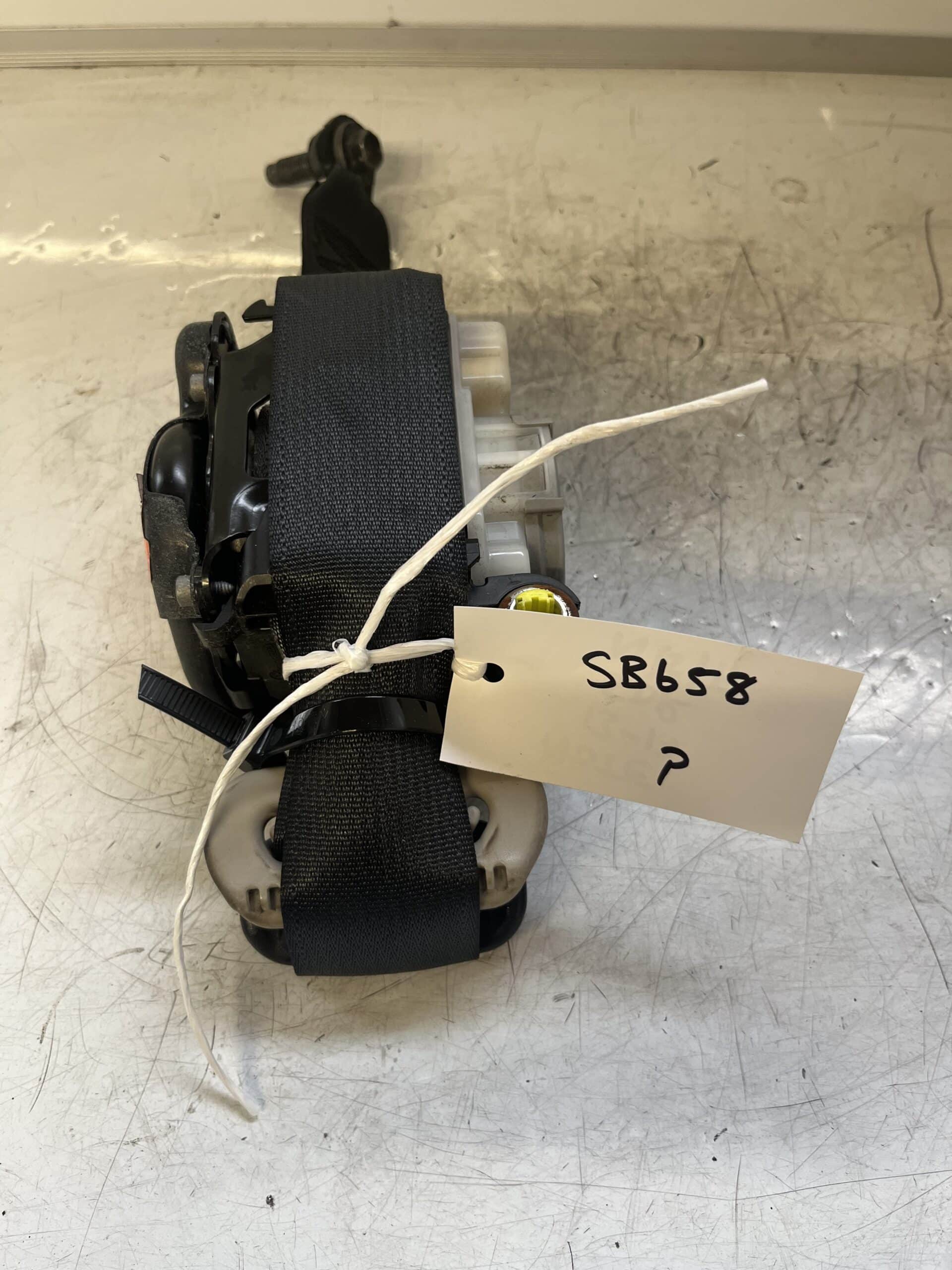 Nissan Note 2013-2017 5 Door Hatchback Near Side Front Seatbelt – 868853VU0B