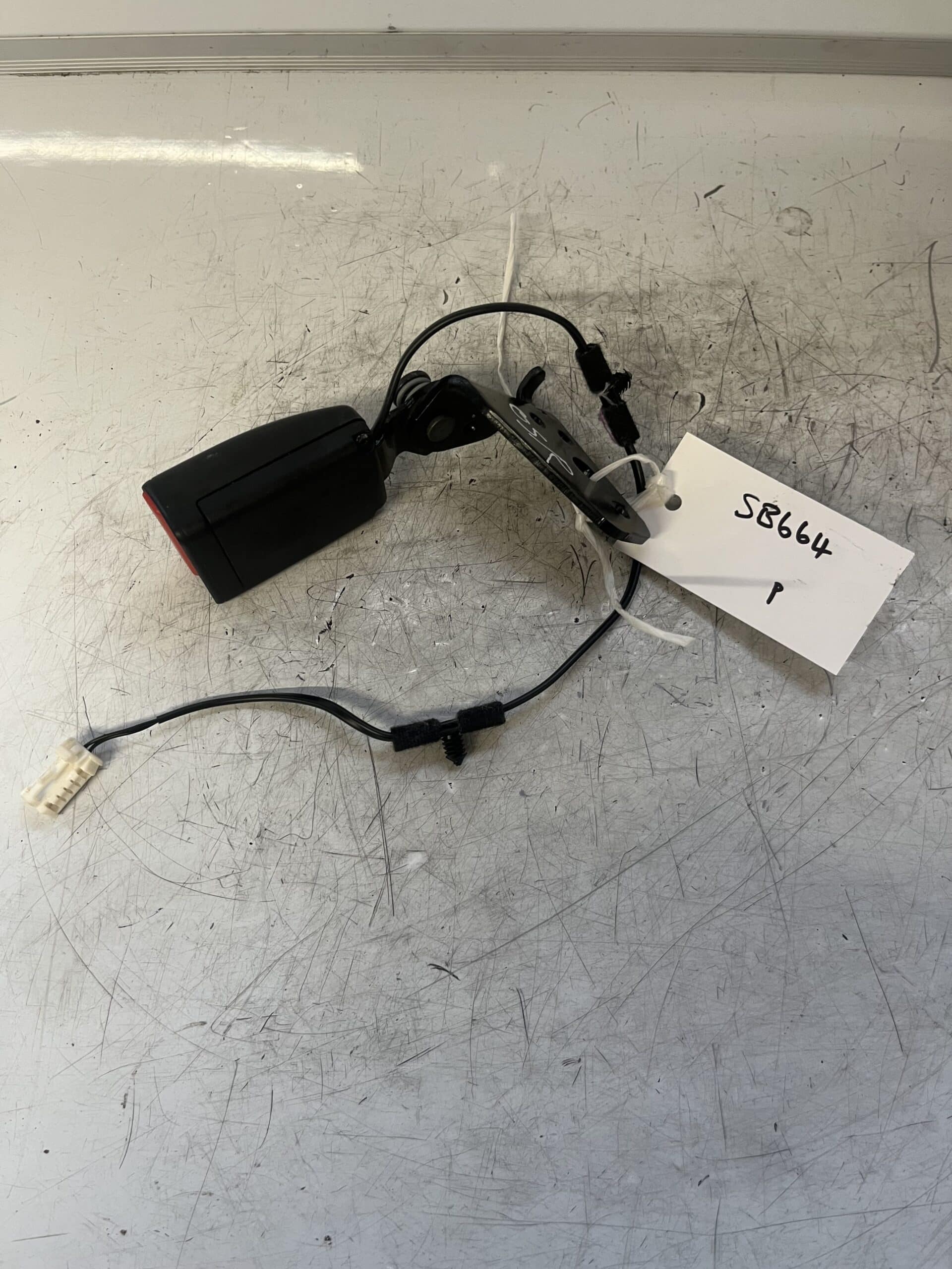 Peugeot 508 2010-2015 Estate Off Side Rear Seatbelt Anchor / Buckle