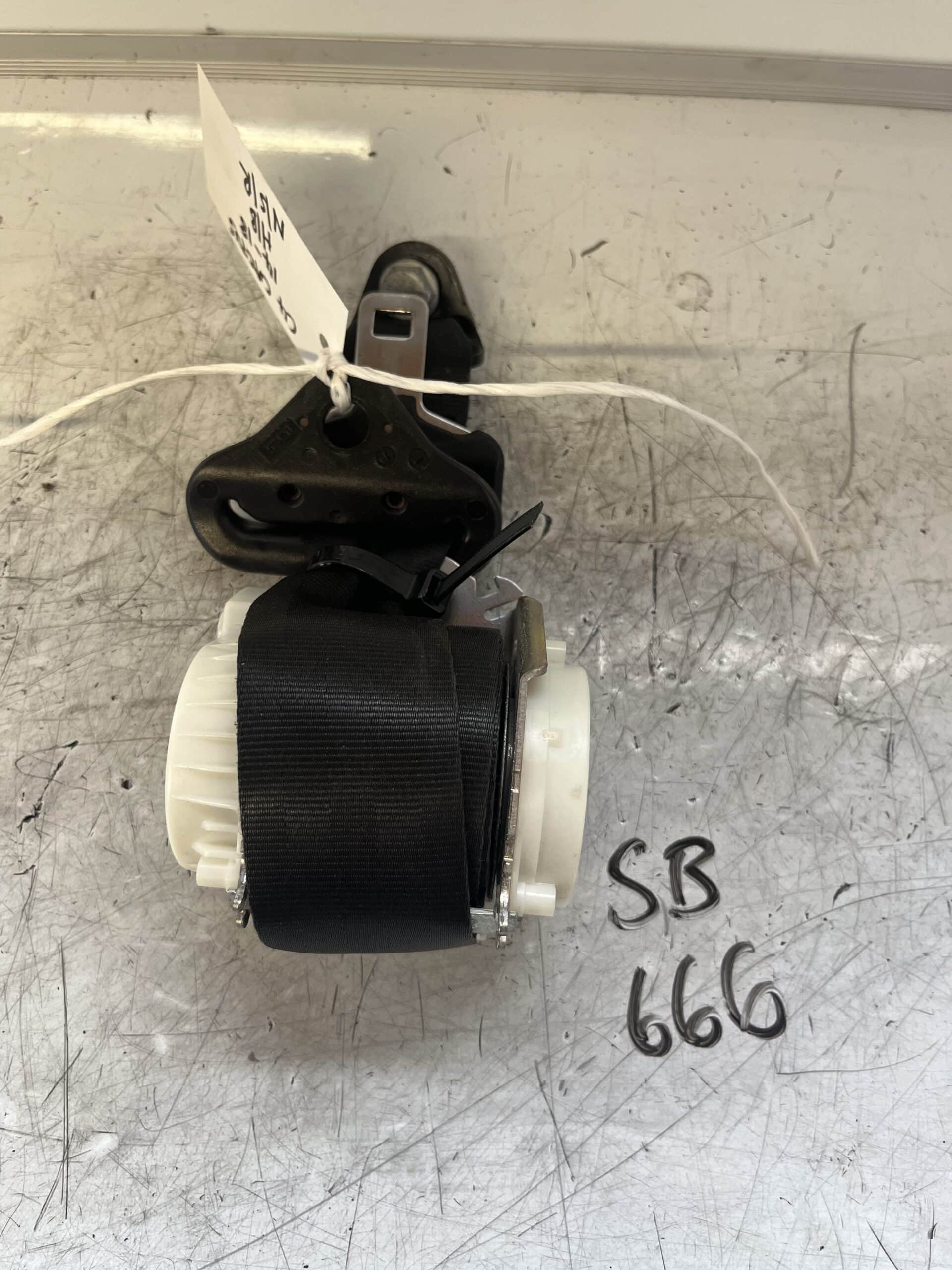 Citroen C4 Cactus 2014-2018 5 Door Hatchback Near Side Rear Seatbelt – 98009740XX