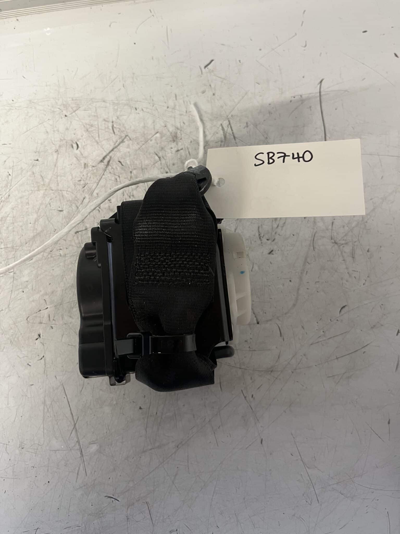 Audi Q3 2011-2015 5 Door Rear Seatbelt – 8U0857805 ( Universal Fits Both Sides Rear )