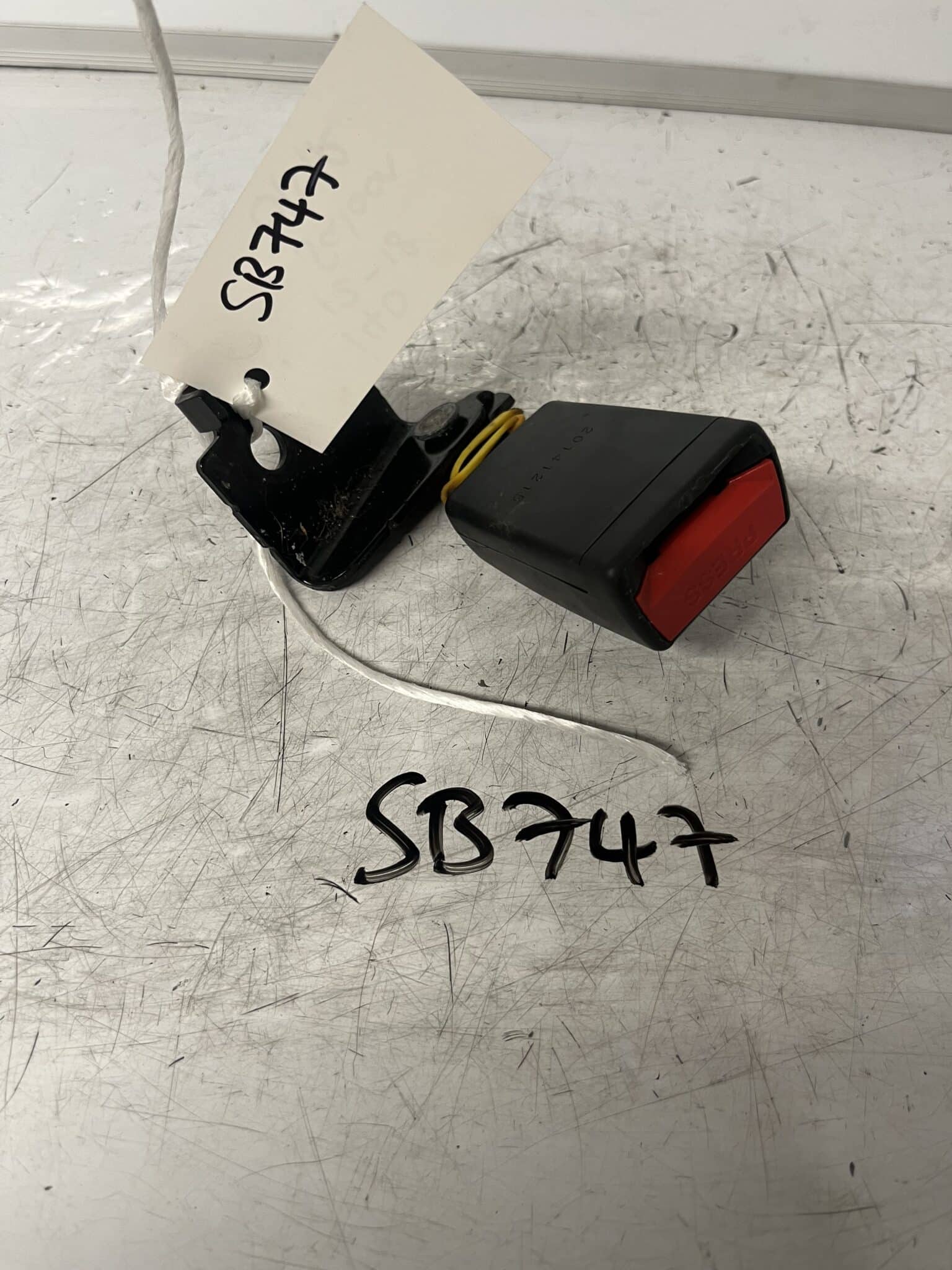 Hyundai i40 2012-2018 Saloon Off Side Rear Seatbelt Anchor