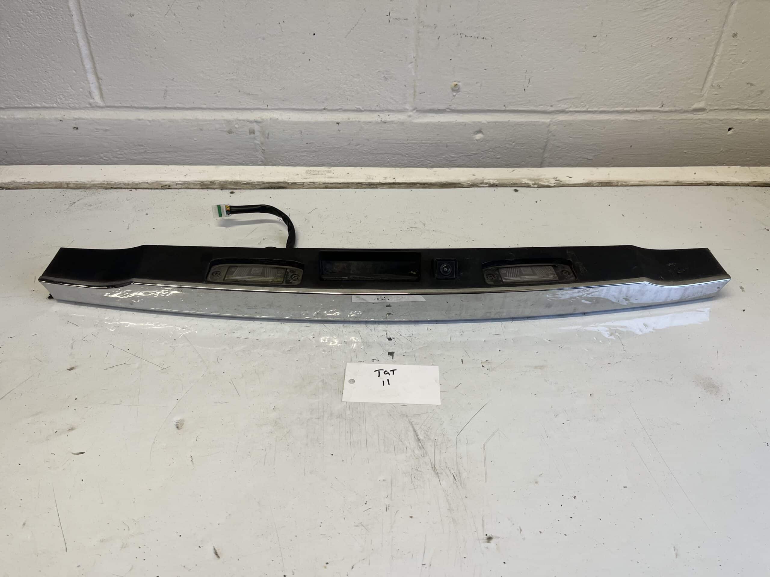 Hyundai i40 2012-2018 Estate Tailgate Trim With Camera – Chrome – 87311-3Z001