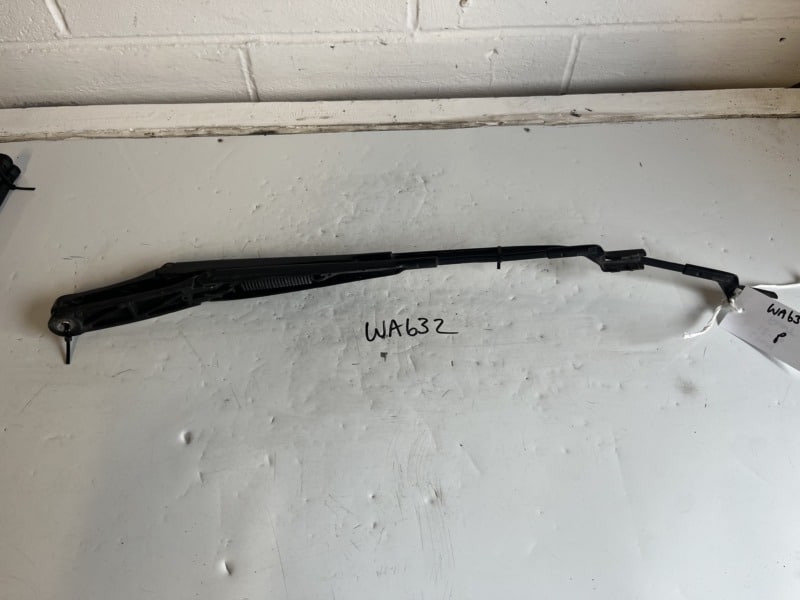 Seat Leon 2012-2020 Front Wiper Arms – PAIR
