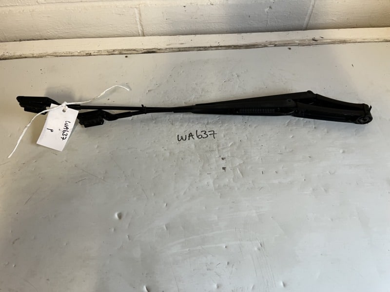 Volkswagen Passat CC 2009-2015 Front Wiper Arms – PAIR