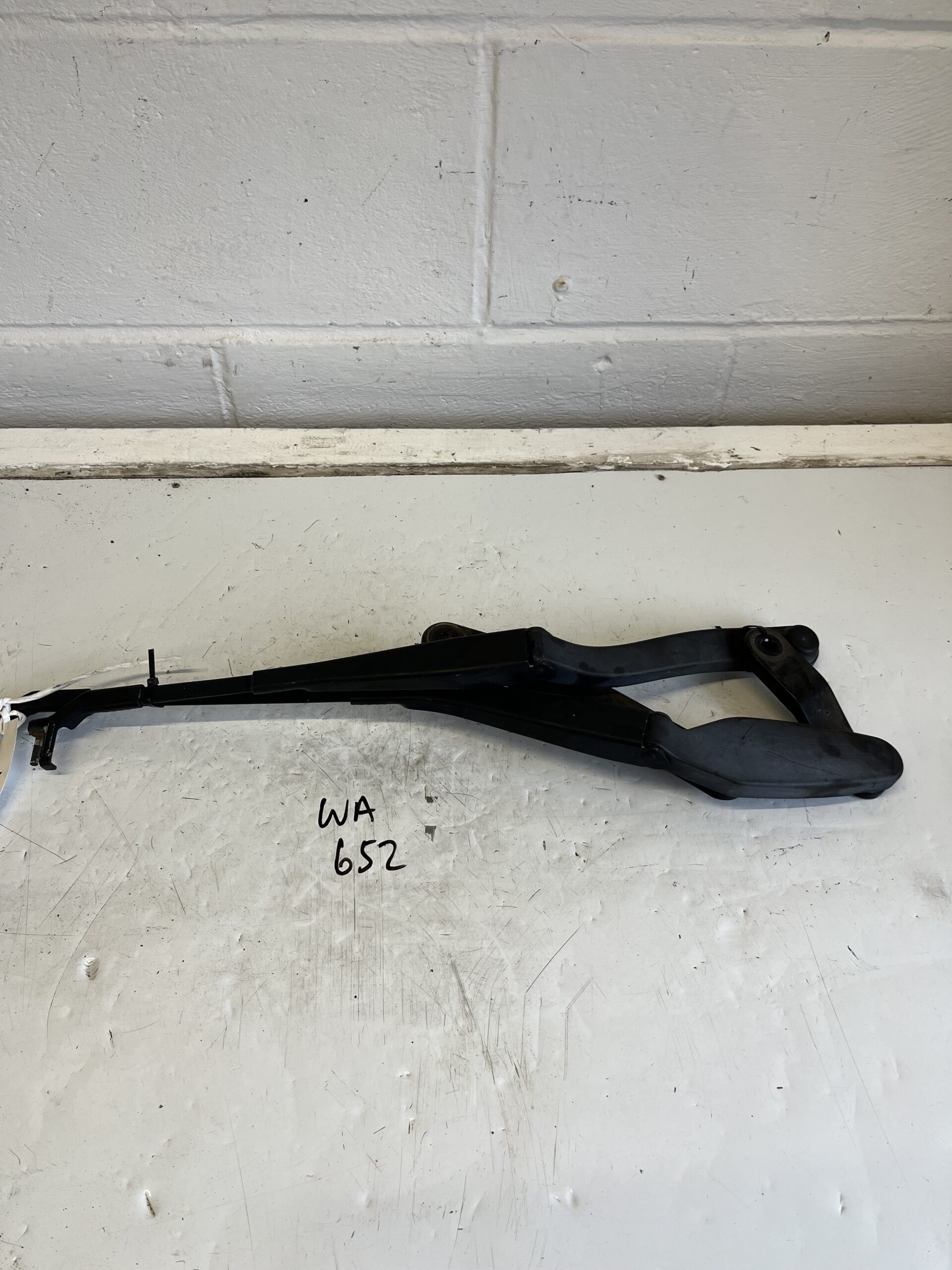 Mercedes E Class 2009-2014 Estate / Saloon Front Wiper Arms – PAIR
