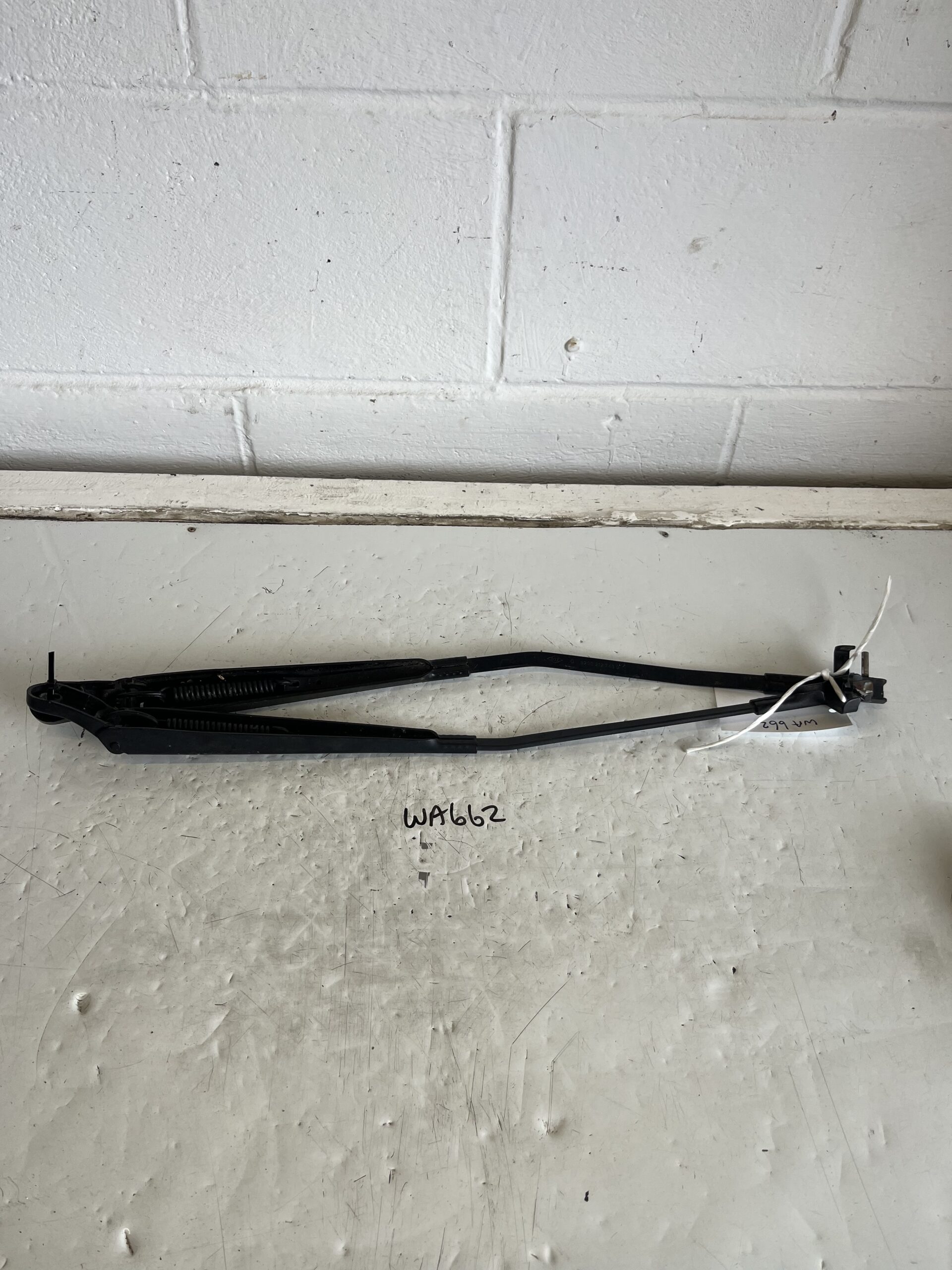 Renault Modus 2008-2012 Front Wiper Arms – PAIR