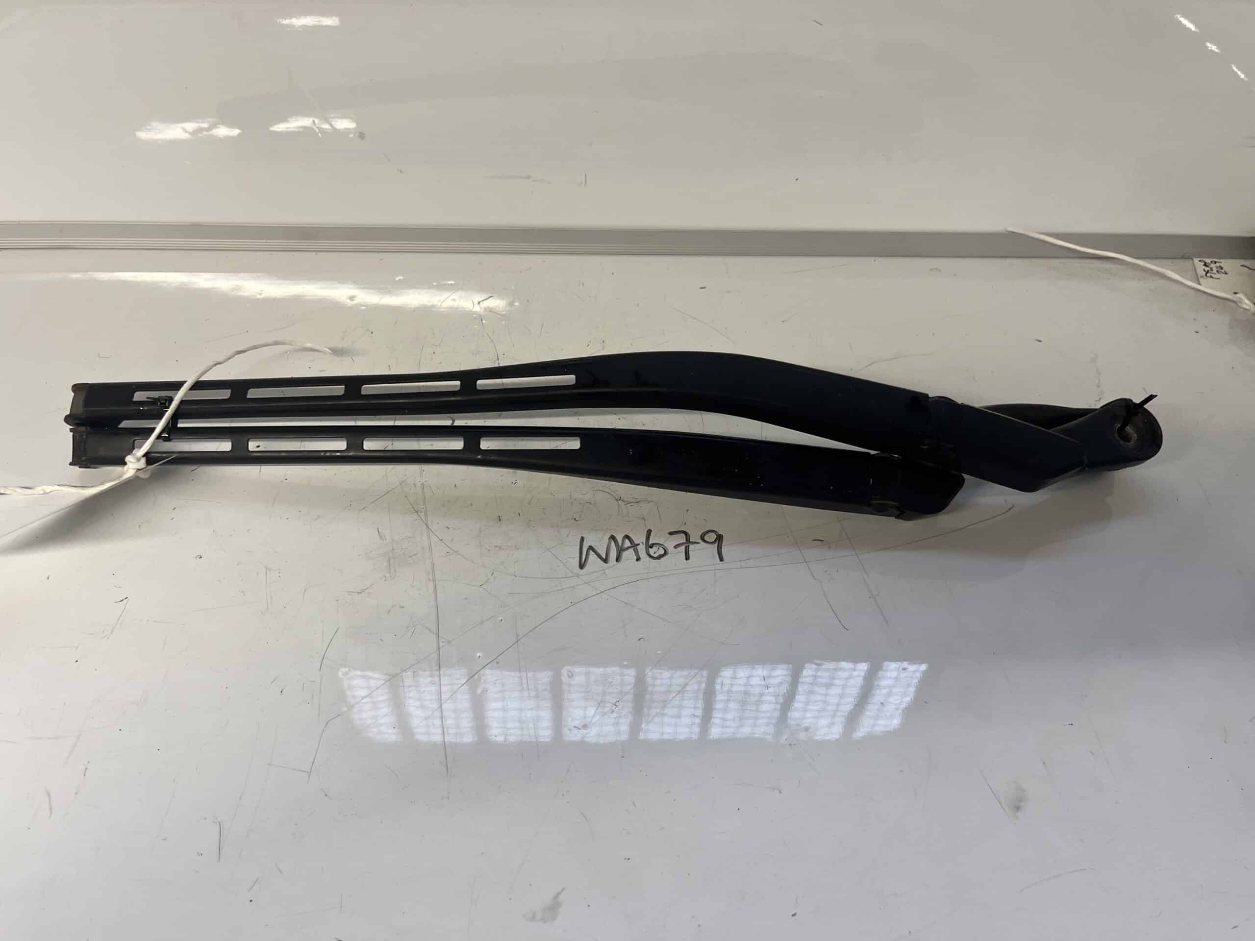 Seat Exeo 2009-2012 Front Wiper Arms – Pair