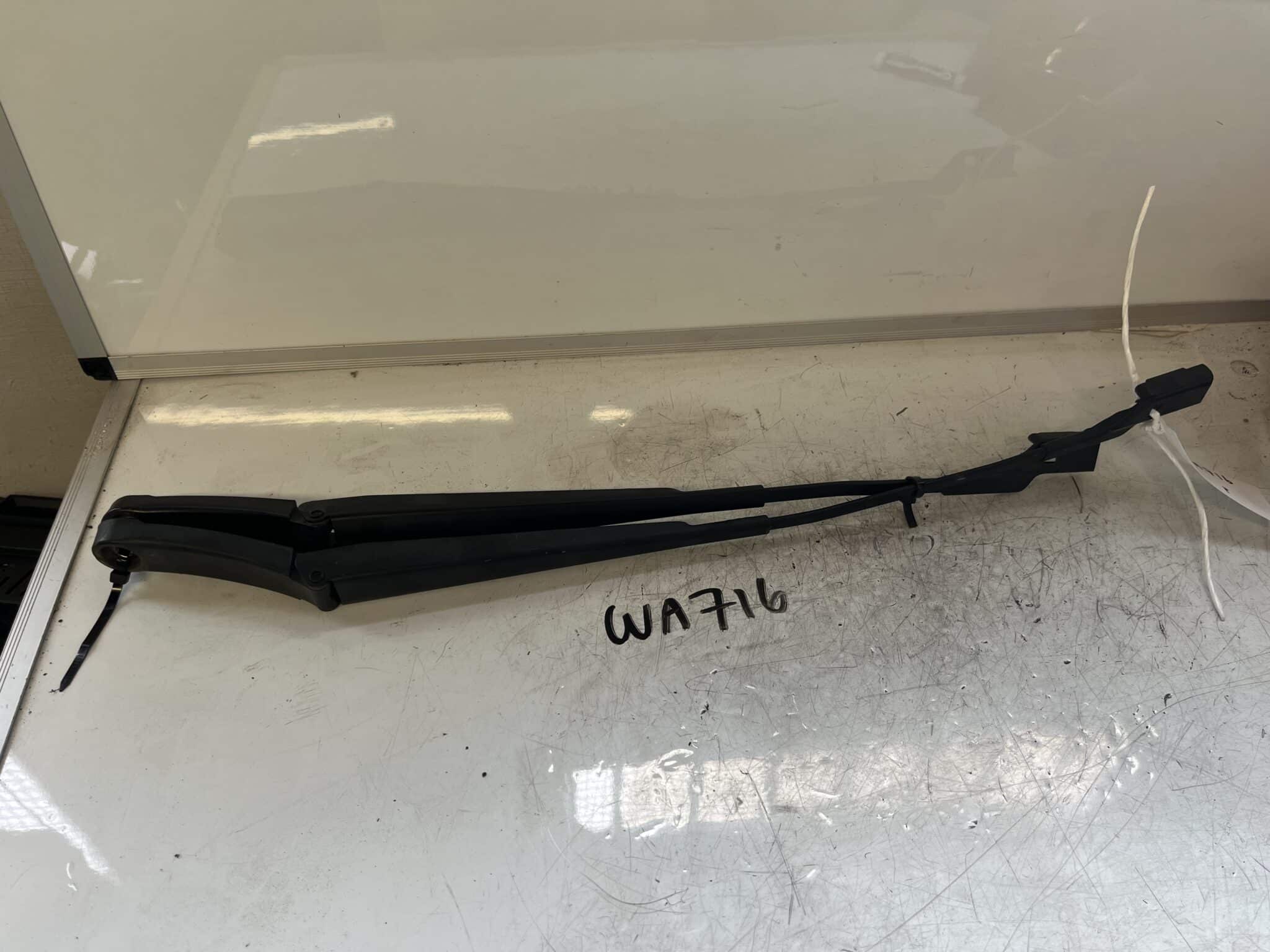 Volkswagen Tiguan 2007-2012 Front Wiper Arms – PAIR