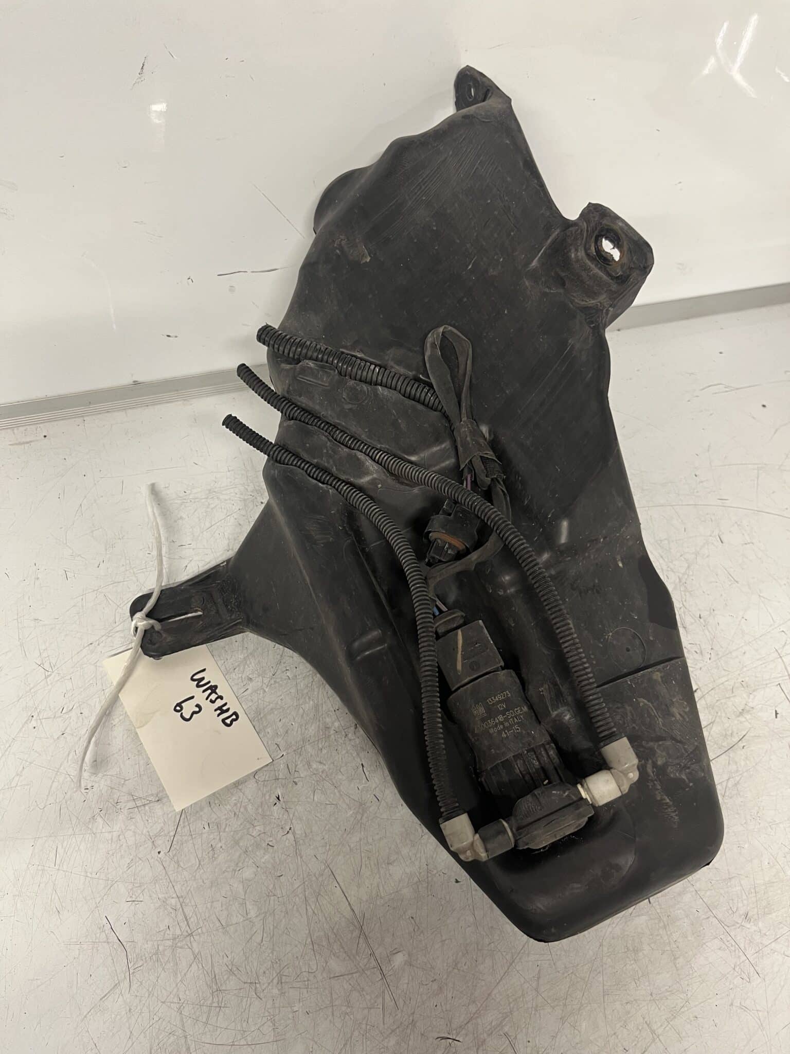 Vauxhall Astra / Astra GTC 2010-2015 Windscreen Washer Bottle – 13260579