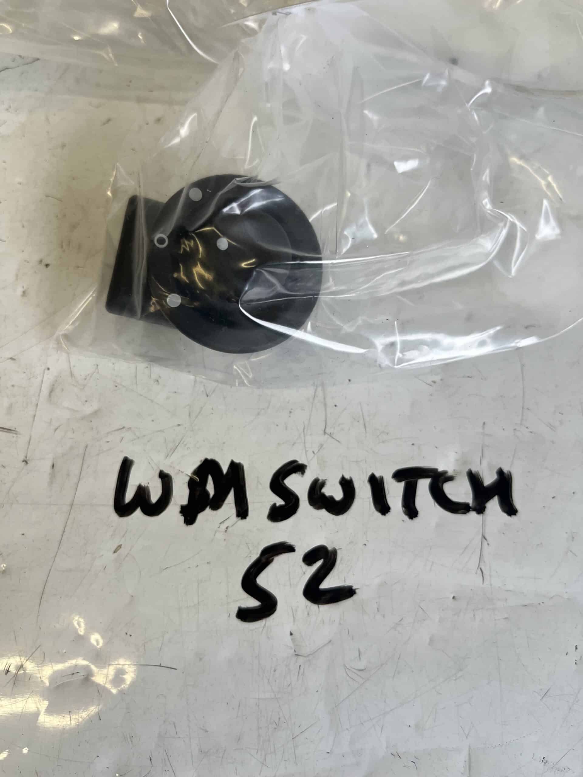 Dacia Sandero / Renault Twingo / Smart ForFour 2012-2019 Electric Door / Wing Mirror Switch – 255704649R