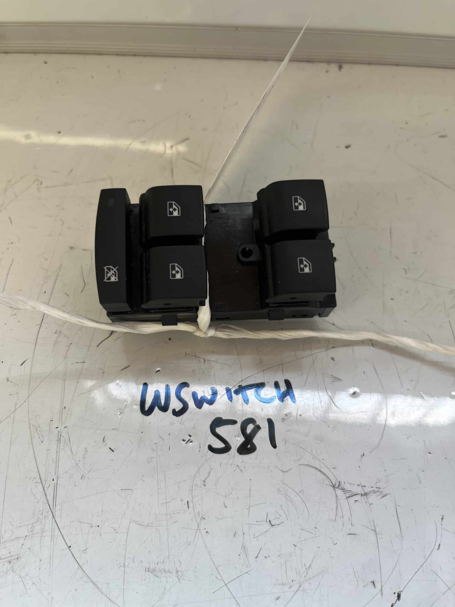 Vauxhall Astra 2015-2021 Off Side Front 4 Way Window Switch – 13408460