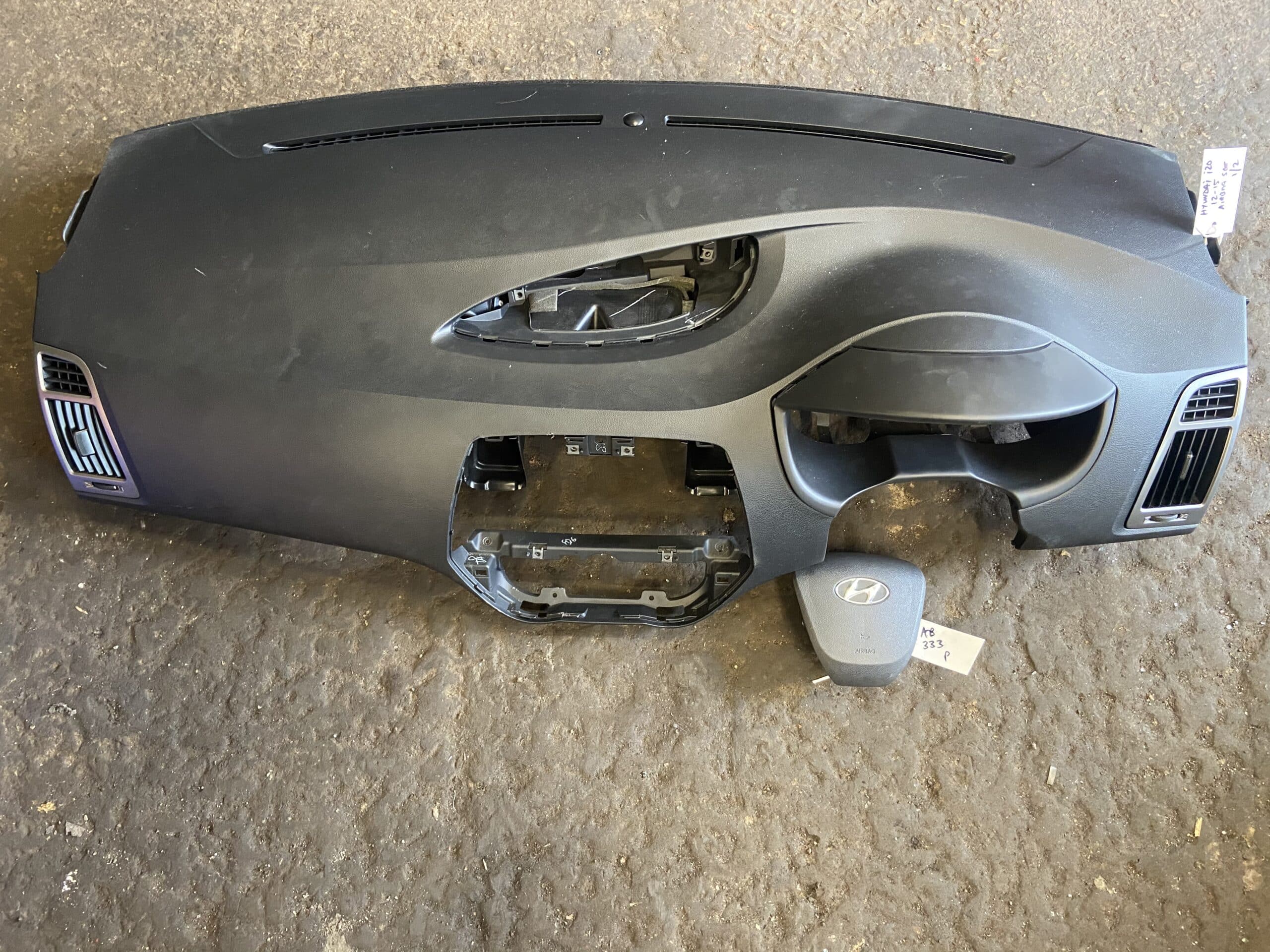 Hyundai i20 2012-2015 Dashboard And Airbags