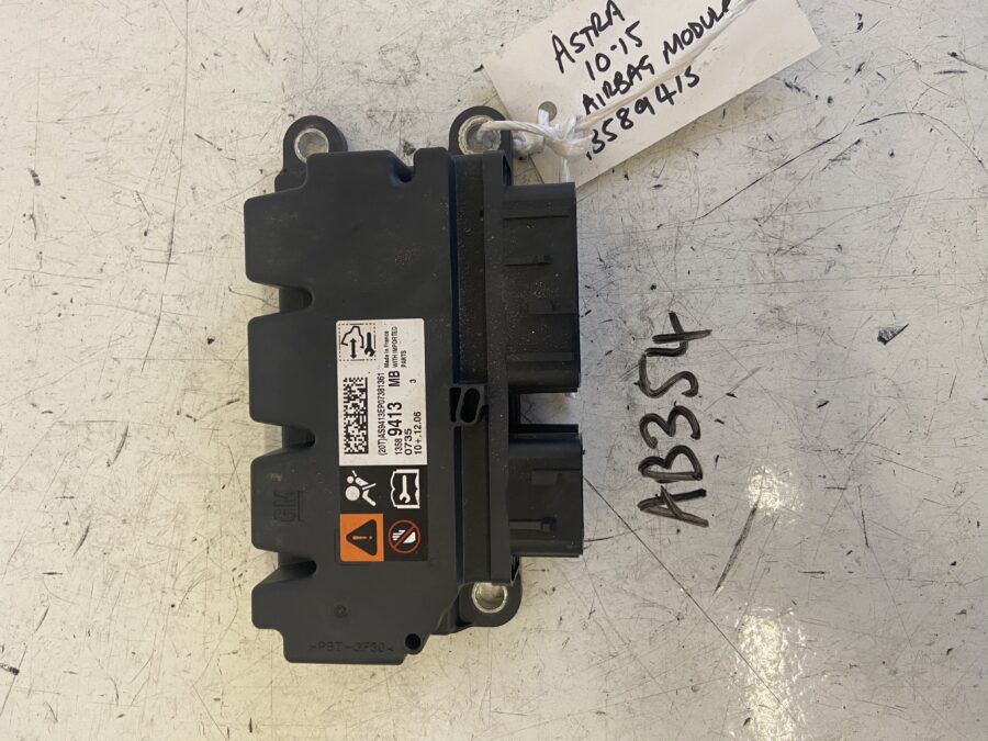 Vauxhall Astra / Zafira Tourer 2010-2017 Airbag Module – 13589413