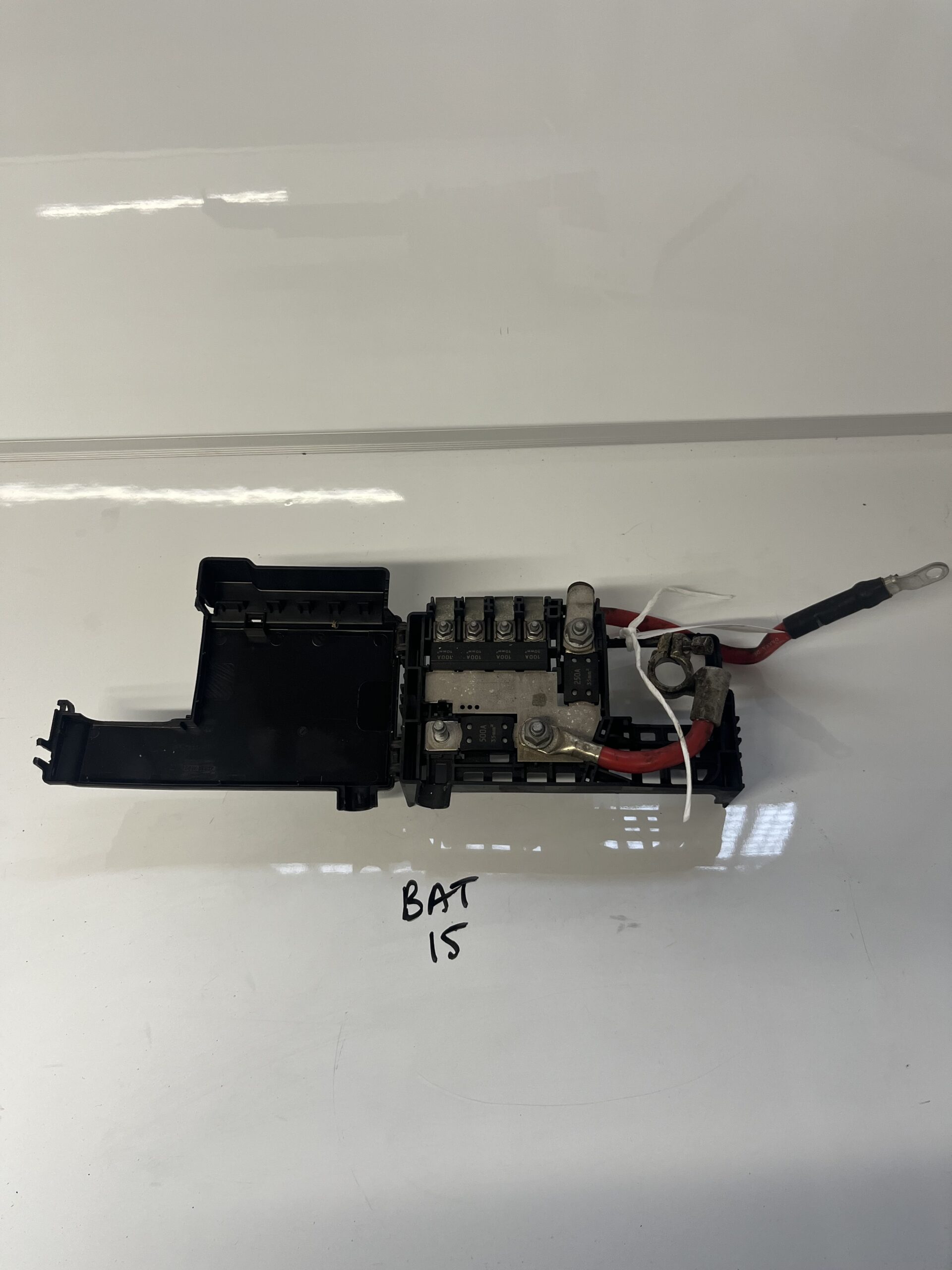 Vauxhall Insignia / Meriva 2009-2017 Positive Battery Lead And Fuse Board – 525230582