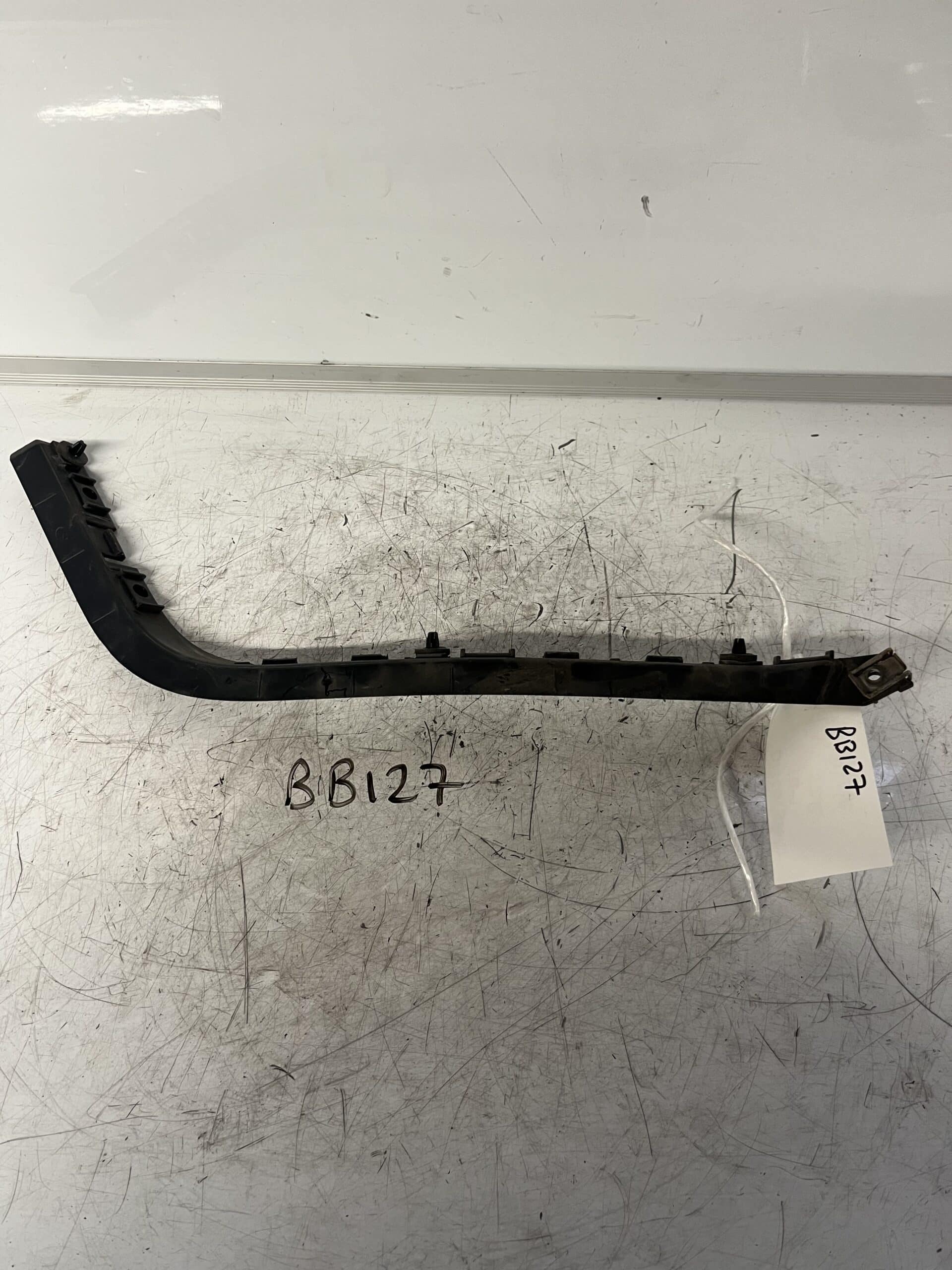 Land Rover Discovery Sport 2014-2019 5 Door Hatchback Near Side Rear Bumper Bracket – FK72-17A882-A