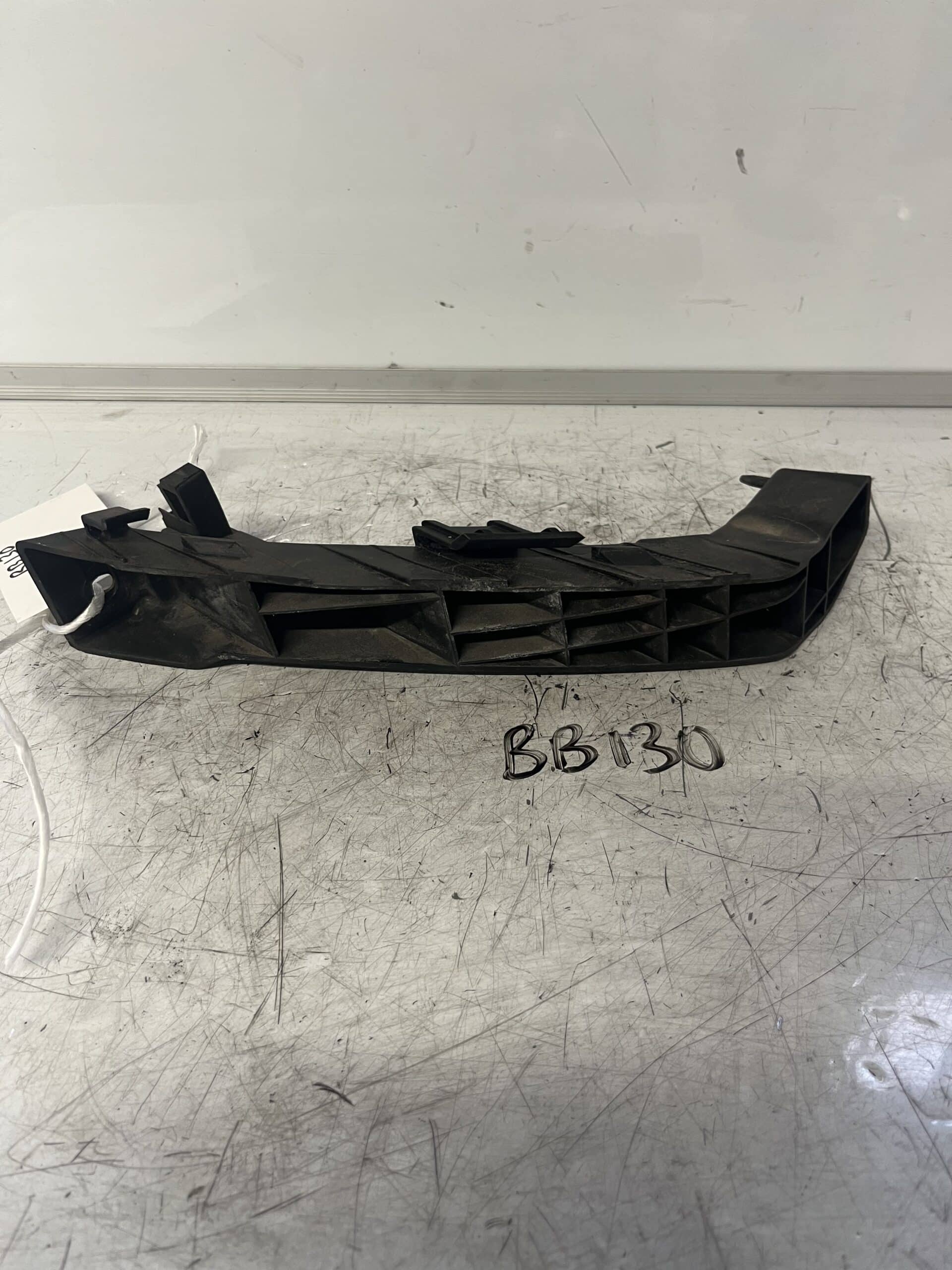 KIA Picanto 2011-2015 Off Side Front Headlamp Bracket – 86518-1Y000