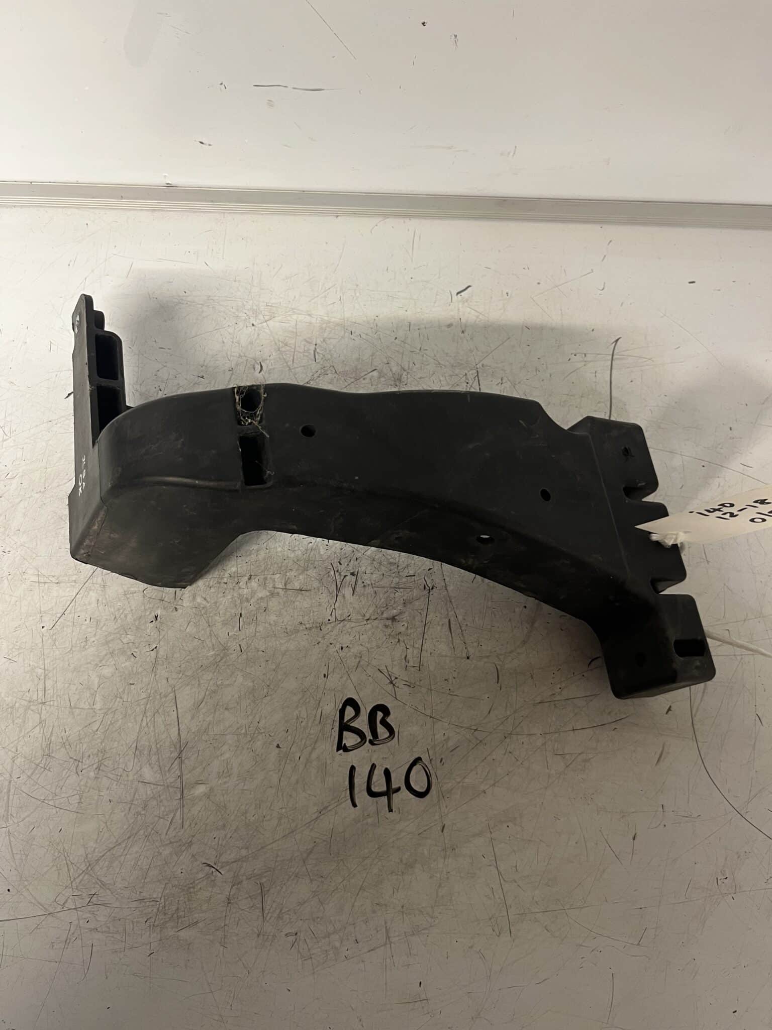 Hyundai i40 2012-2018 Off Side Headlamp Bracket – 64146-3Z000
