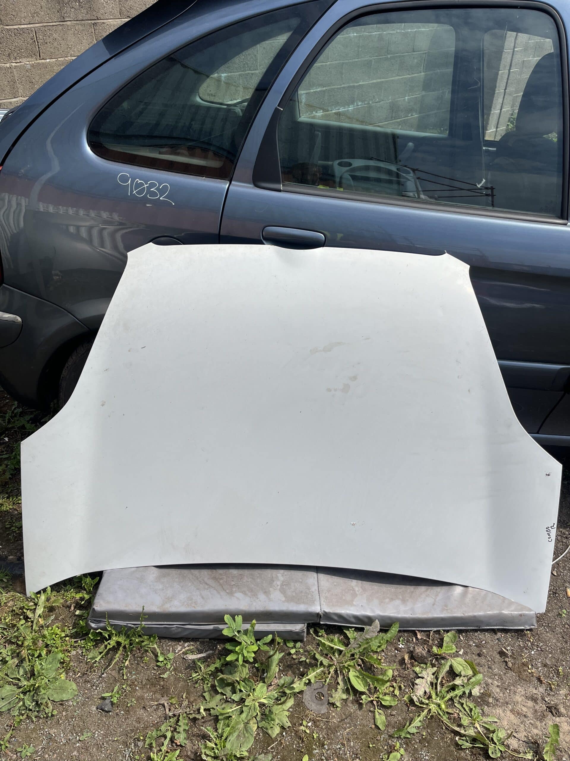 Vauxhall Combo 2012-2018 Bonnet – White ( Call Office For Delivery Quote )