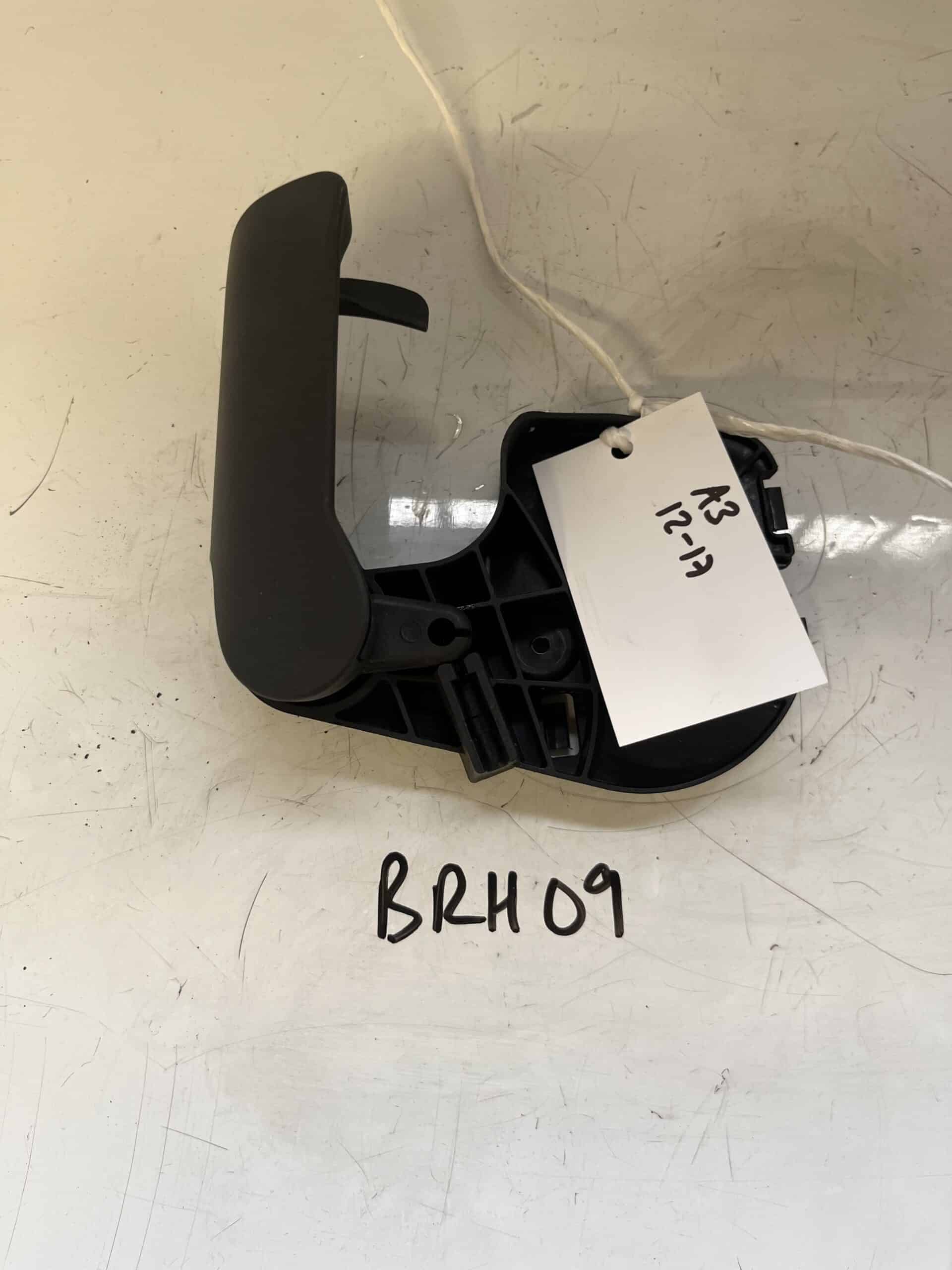 Audi A3 2012-2017 / Audi A4 / A5 2008-2015 Bonnet Release Handle – 8T2823633 / 8T2823533