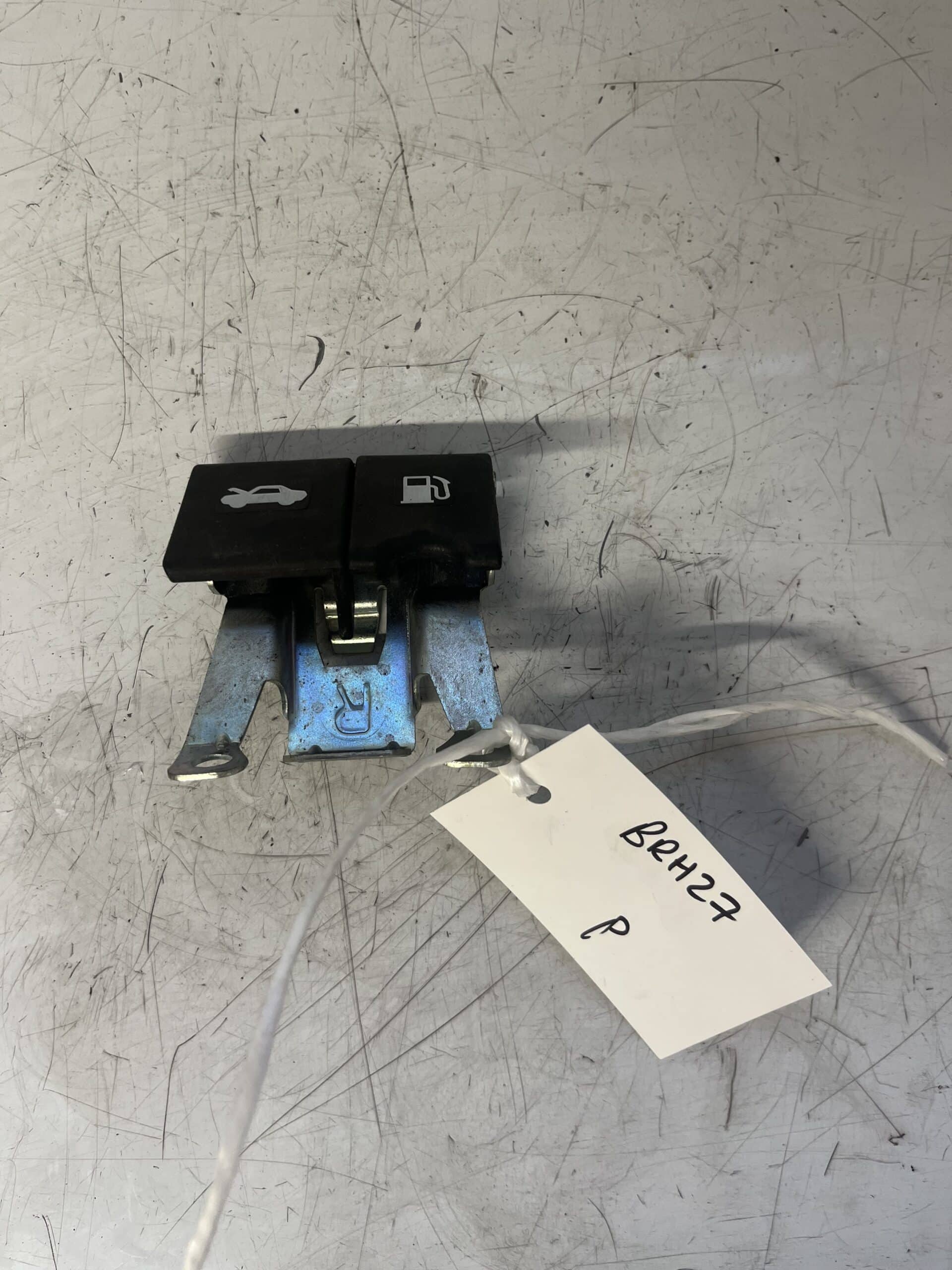 Nissan Qashqai 2007-2013 Bonnet / Fuel Flap Release Handle