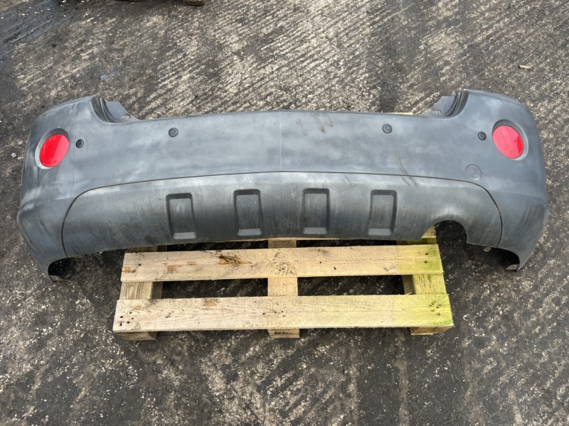 Vauxhall Antara 2010-2016 Hatchback Rear Bumper – Black Plastic ( Plastic has Faded Slightly See Picture )