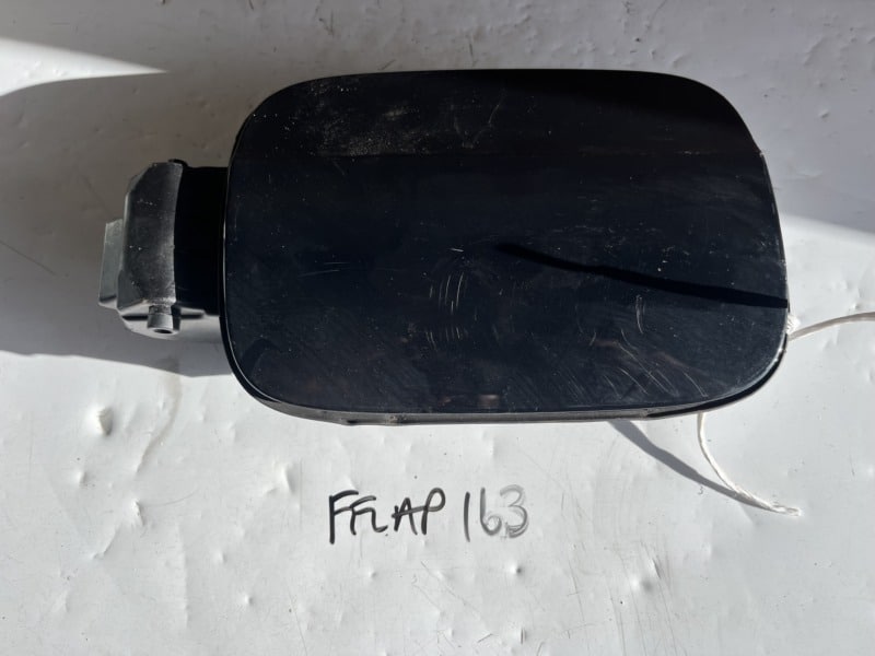 Audi A4 2008-2015 Saloon Fuel Filler Flap – Black LZ9Y Colour Code
