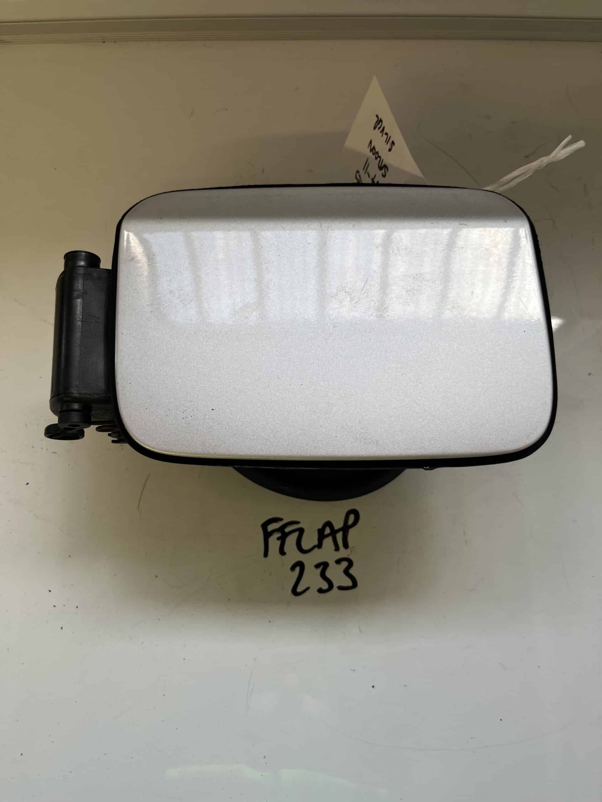 BMW 3 Series 2007-2011 5 Door Saloon Fuel Filler Flap – Silver