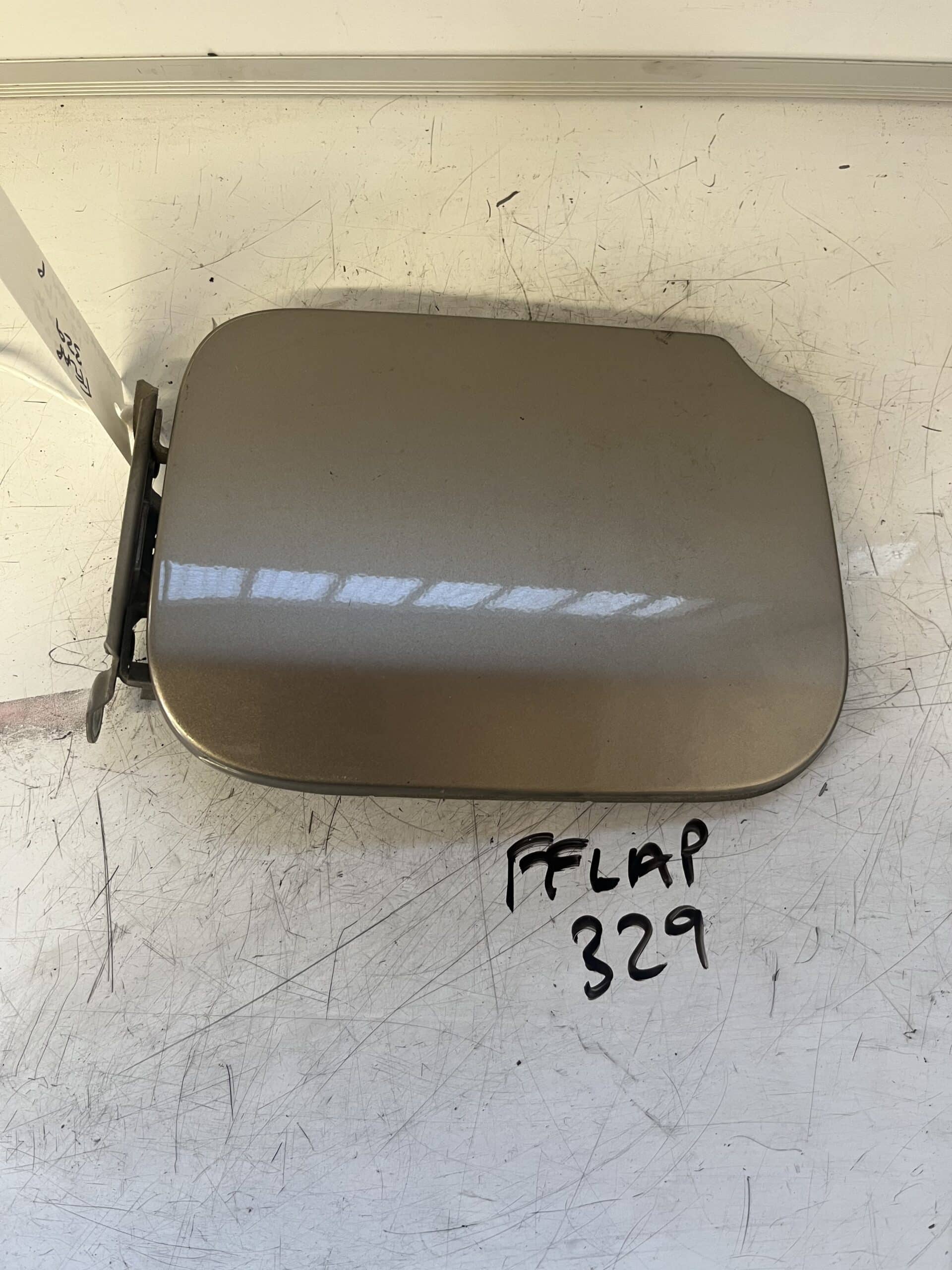 Dacia Logan 2012-2016 Estate Fuel Filler Flap – Beige TEHNK Colour Code
