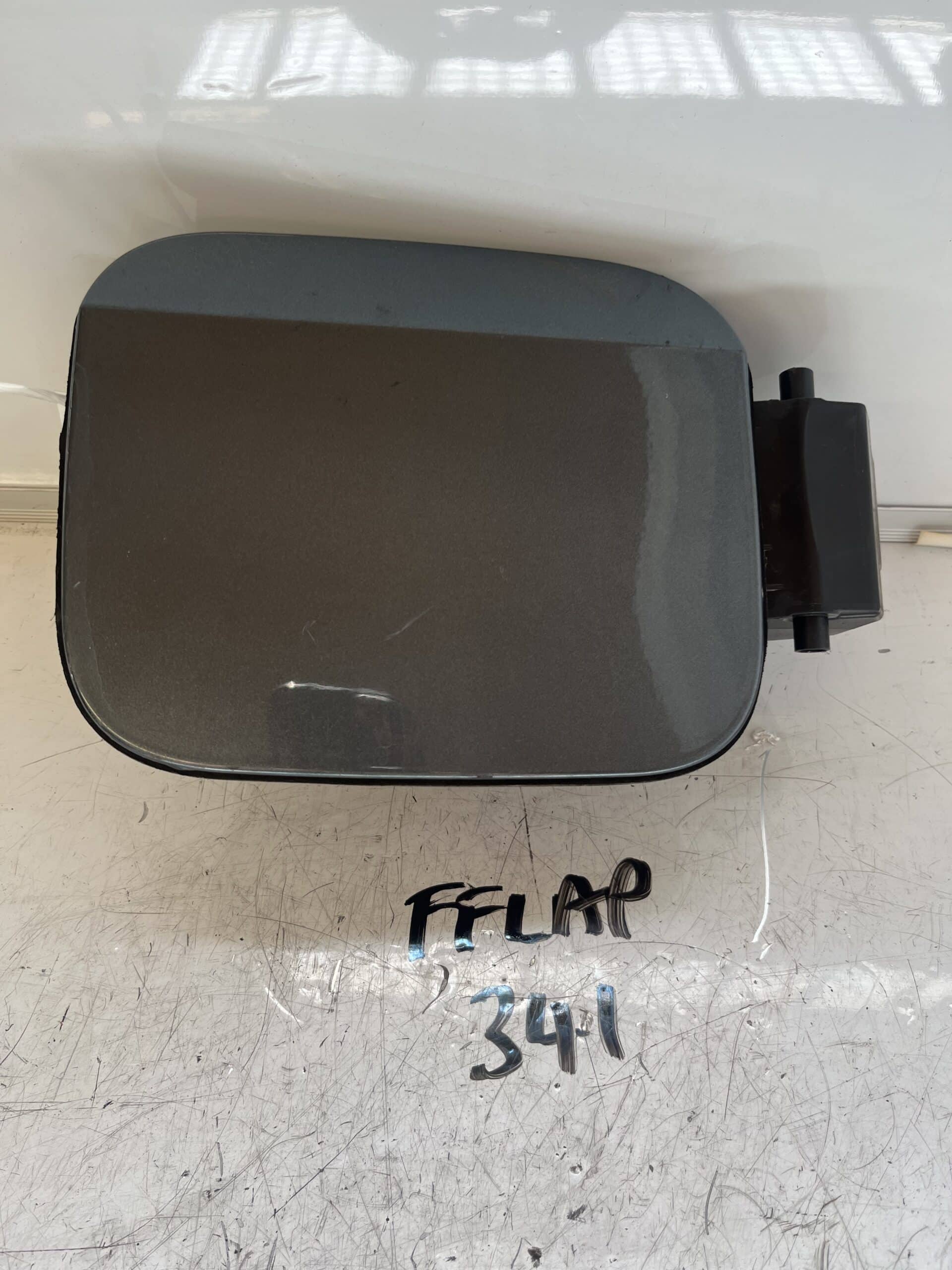 Seat Toledo 2012-2018 Saloon Fuel Filler Flap – Grey LF7Y Colour Code