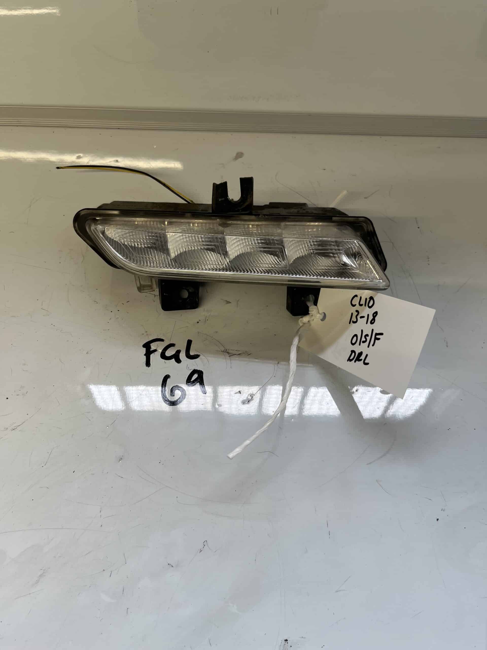 Renault Clio 2013-2018 Off Side Daytime Running Lamp ( DRL ) – 266003864R
