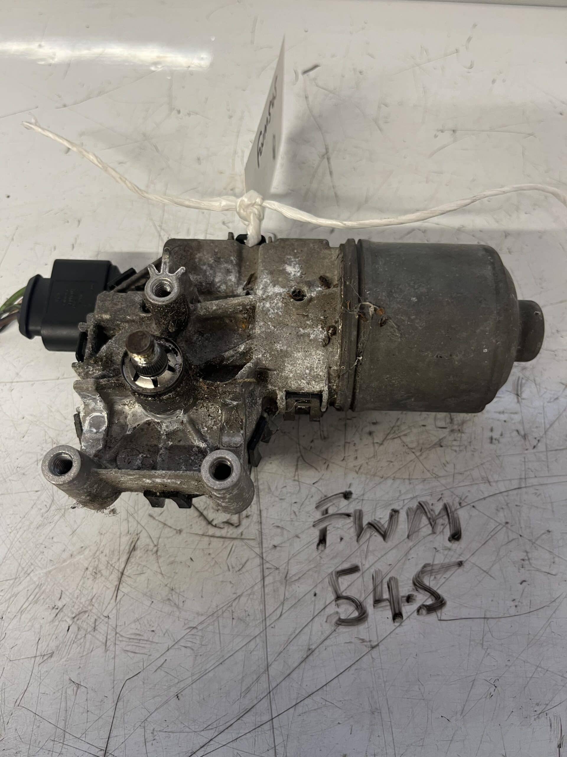 Volkswagen Polo 2002-2009 Front Wiper Motor – 0390241526 / 6Q2955119A