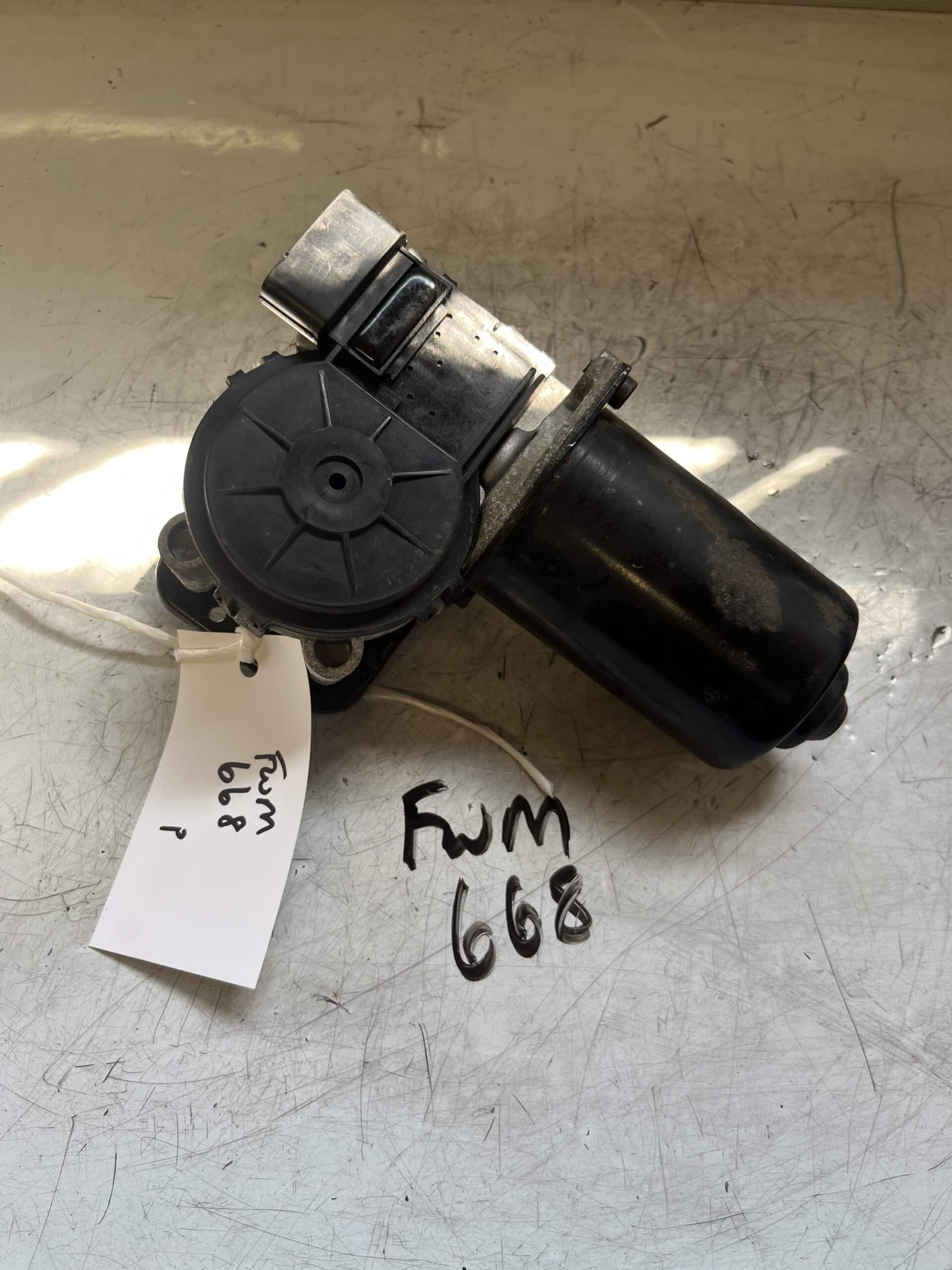 Kia Ceed 2006-2012 Hatchback / Estate Front Wiper Motor