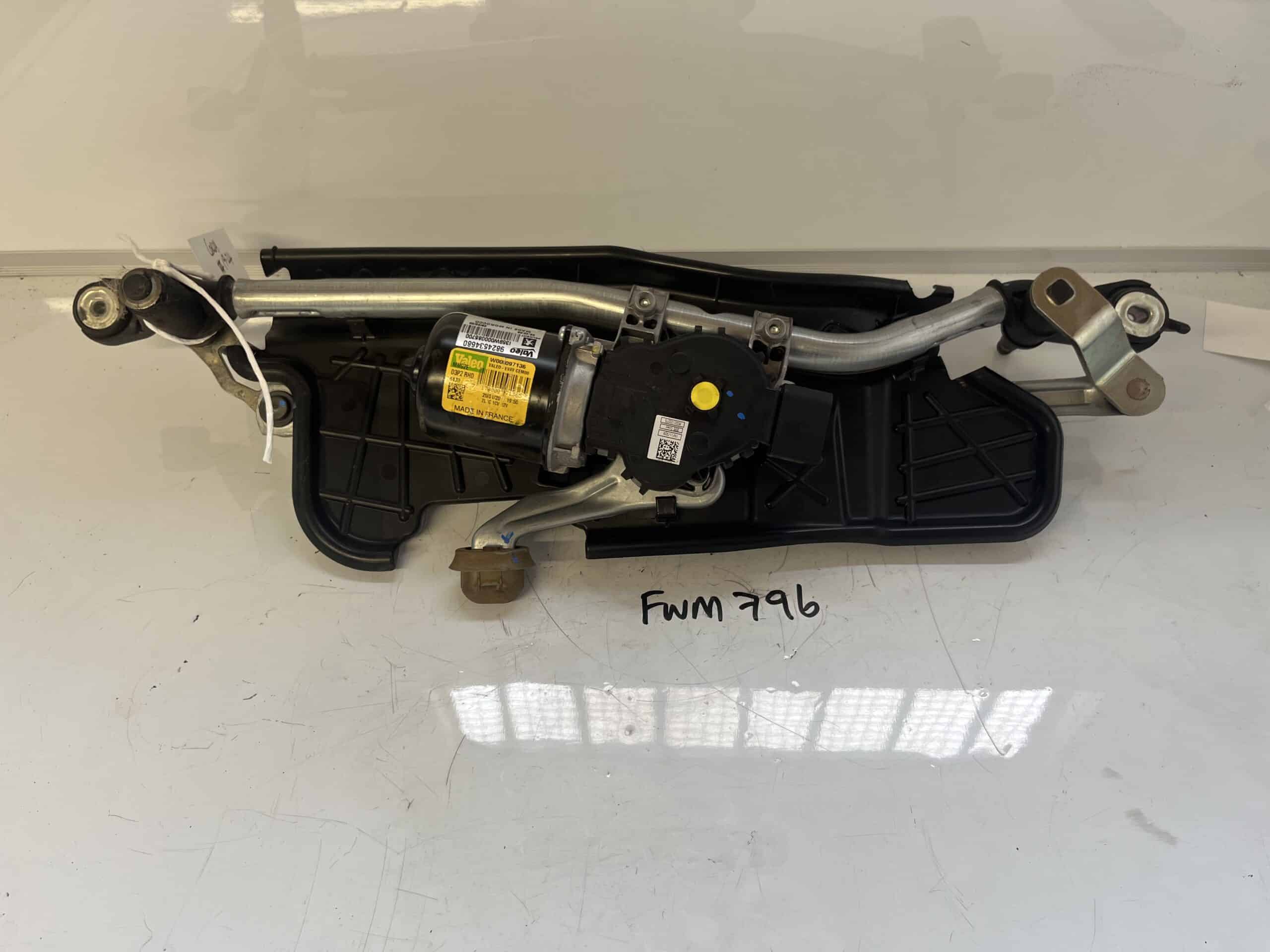 Vauxhall Corsa 2019-2025 Front Wiper Motor And Linkage – 9824534680