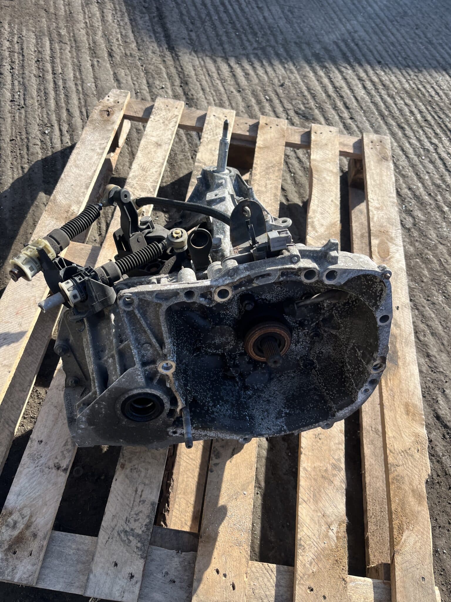 Renault Clio 2013-2018 1.2 Petrol 5 Speed Manual Gearbox – 72BHP ( From D4F740 Engine ) 74k