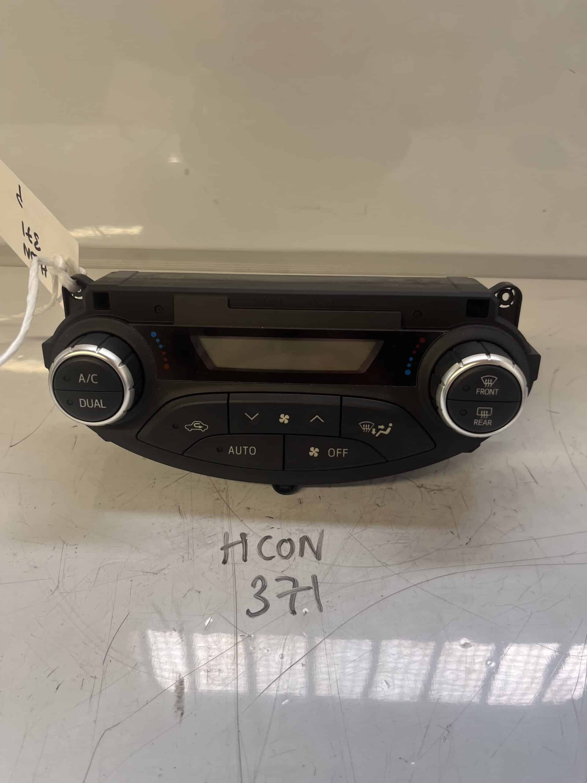 Toyota Yaris 2011-2018 Heater Control Panel – Climate – 55900-0D820