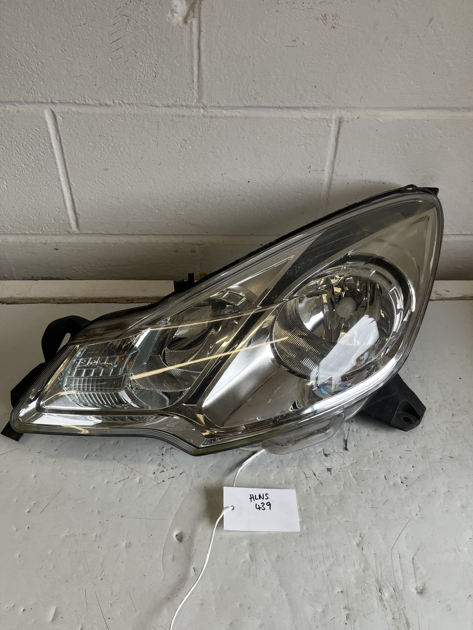 Citroen DS3 2009-2015 3 Door Hatchback Near Side Headlamp – 9677038380